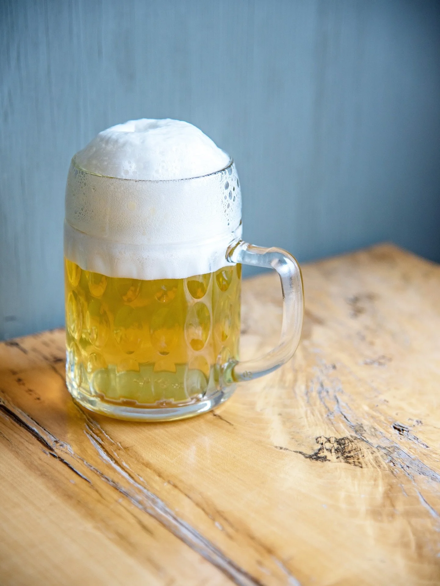 The days between with a fresh Uncle Bob&rsquo;s lager.
.
May the season bring everyone happiness, light, hope, and a fresh, all natural, unadulterated beer.
.
📸-Good Ole Uncle Bobs | Lager | 4.2%
.
Crisp &amp; foamy. Just how it shall be.
.
Don&rsqu