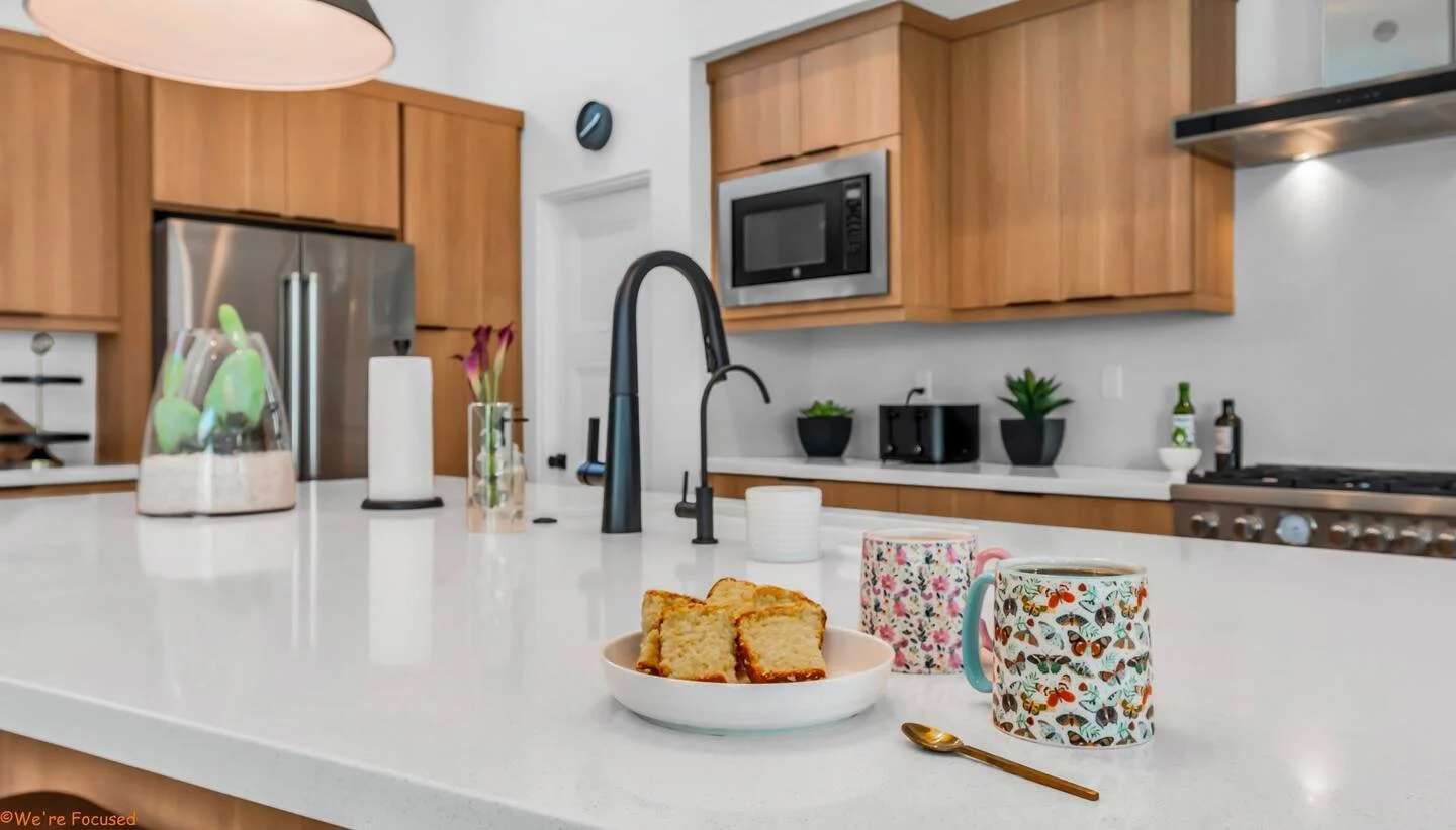 9-Kitchen.jpeg
