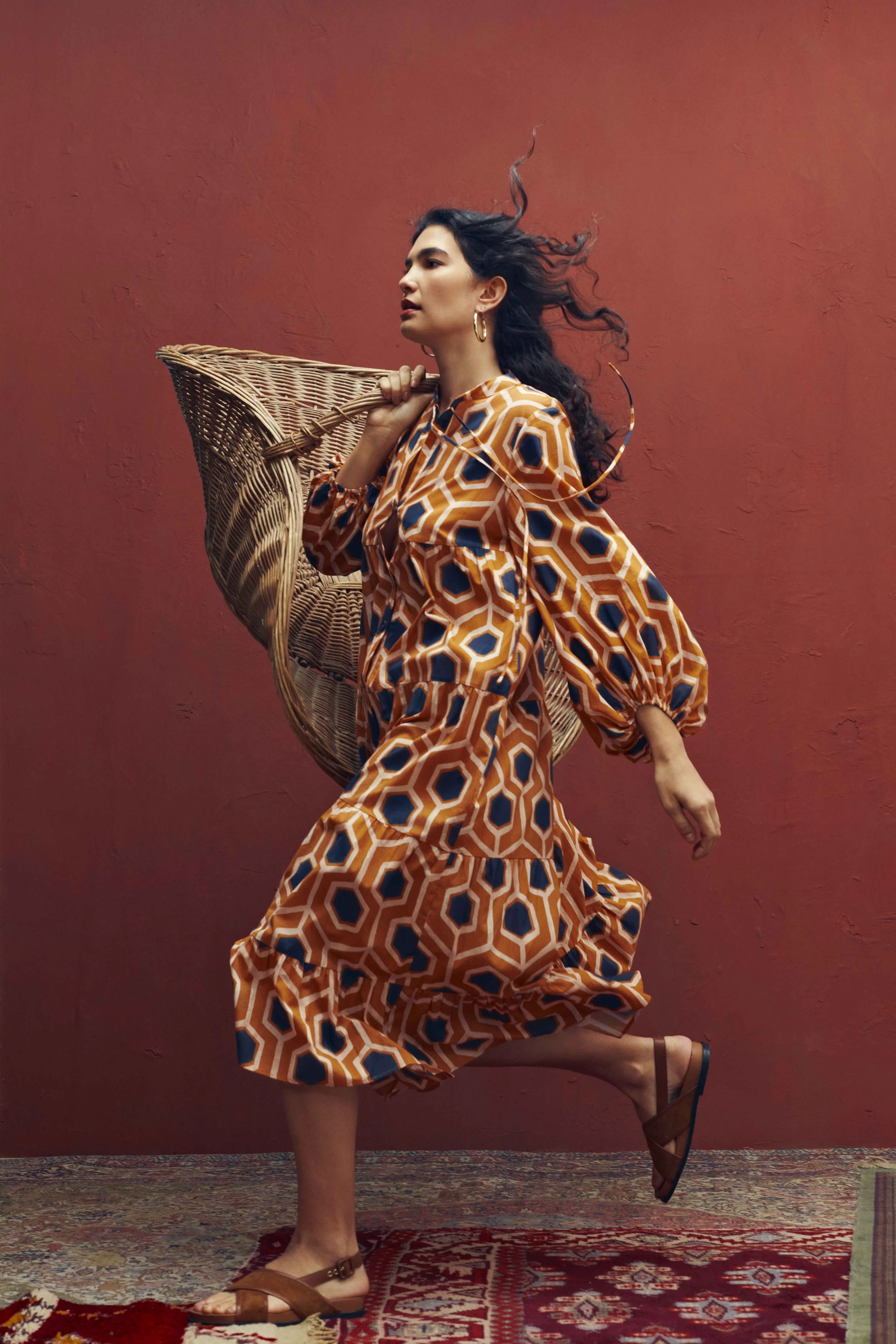 202405_medina_femme_jpg_rvb_high copie.jpg