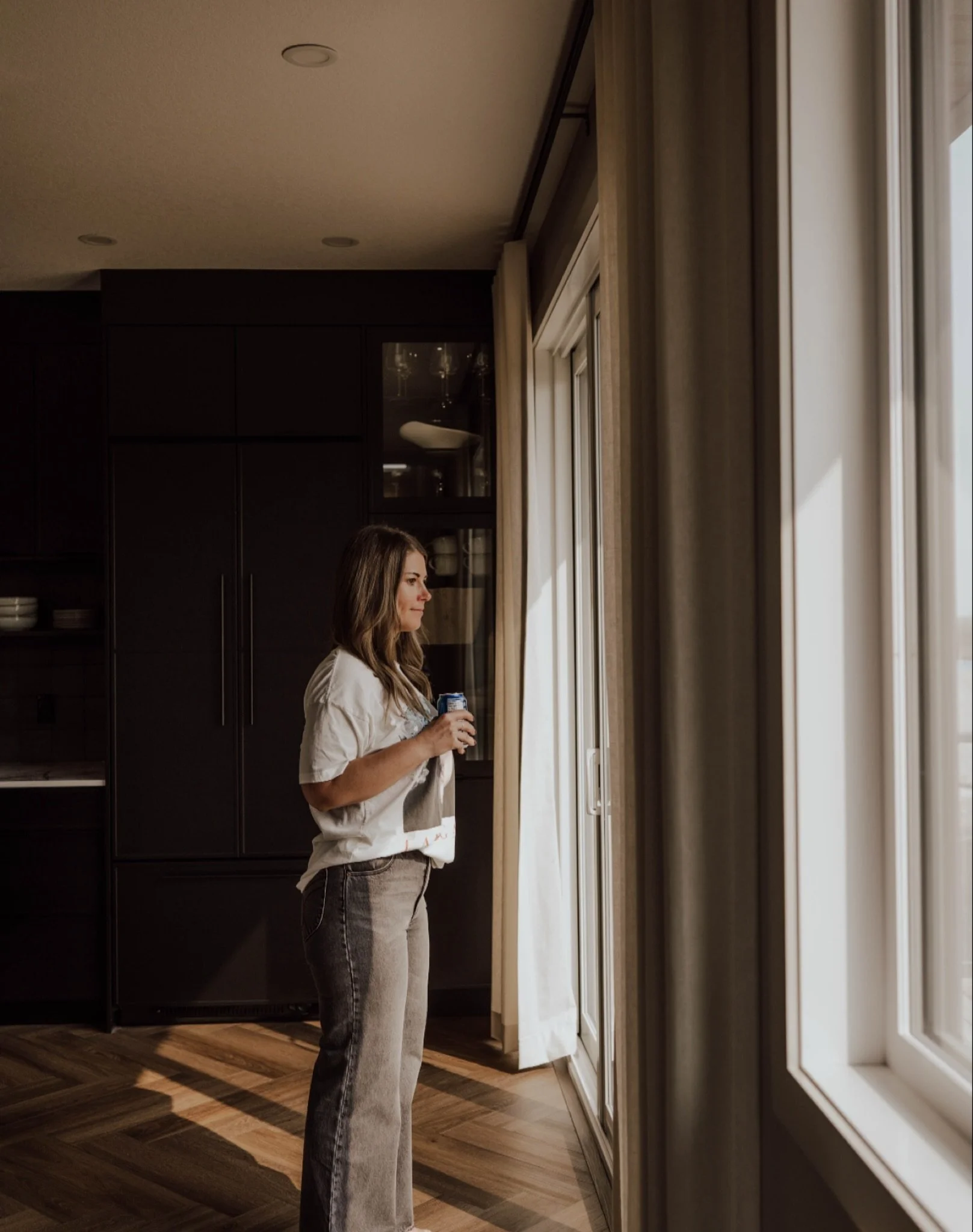 The world can be a dark place. 
Harsh. Unruly.
Yet in the middle of it, there&rsquo;s still clarity.
Moments that remind you what matters.
Conviction. Quiet strength. Something real to hold onto.

🖤

#moodyvibes #quietmoments #inthemoment #innerstre