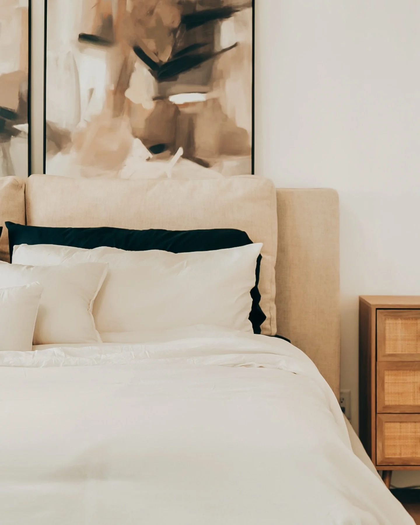 The day starts quietly here, but every space already hints at life happening; meals, homework, weekend chaos, and everything in between.

Come visit today from 12pm to 2pm. This two-story single family home located on a quiet cul-de-sac in the commun