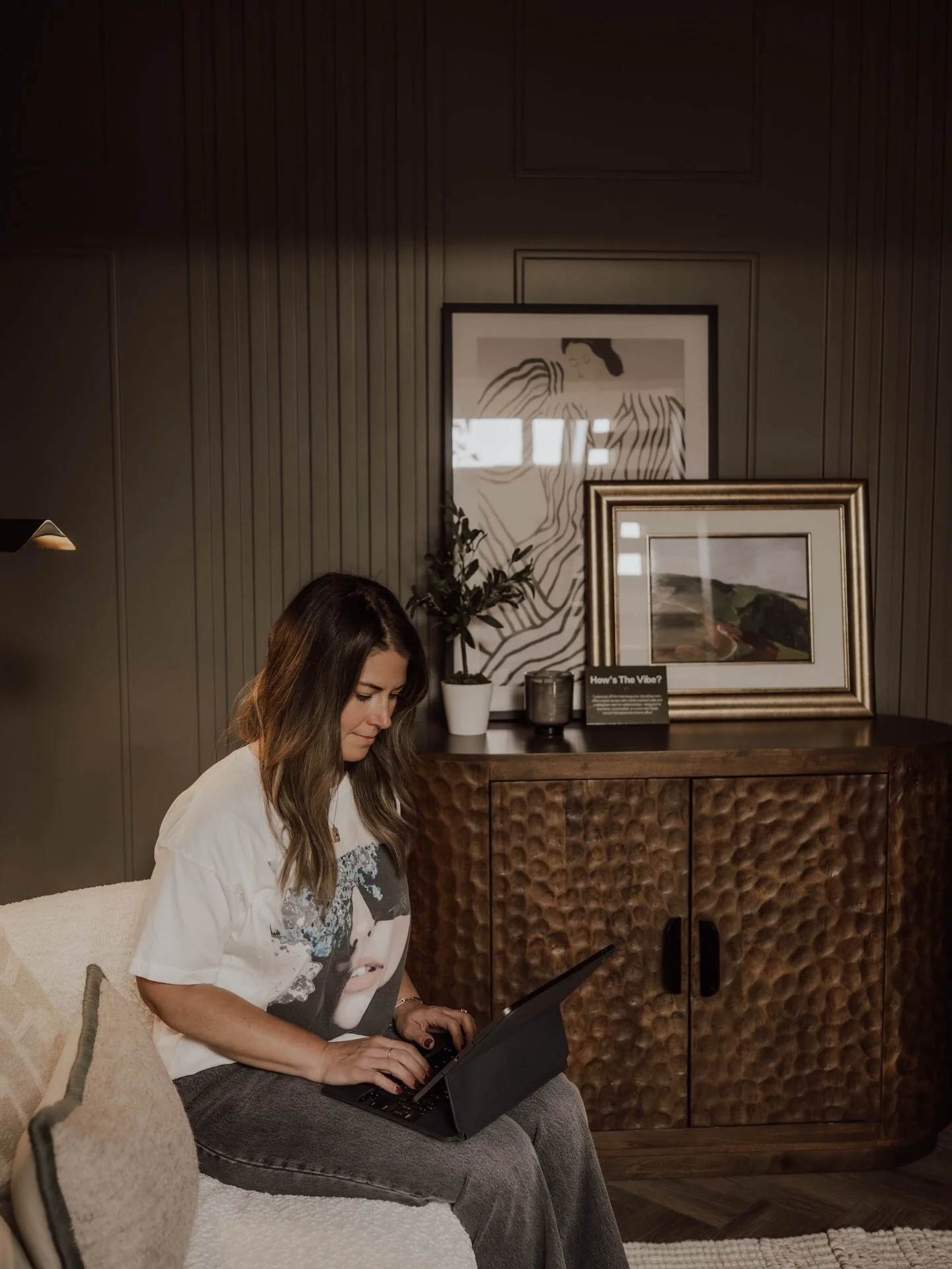 In the midst of prepping closing gifts, porch drop-offs, holiday mailers, and soaking up the simple, steady rhythm of family life, I&rsquo;ve really noticed something lately&hellip;

My client list has grown, and I&rsquo;m so grateful for this Cochra