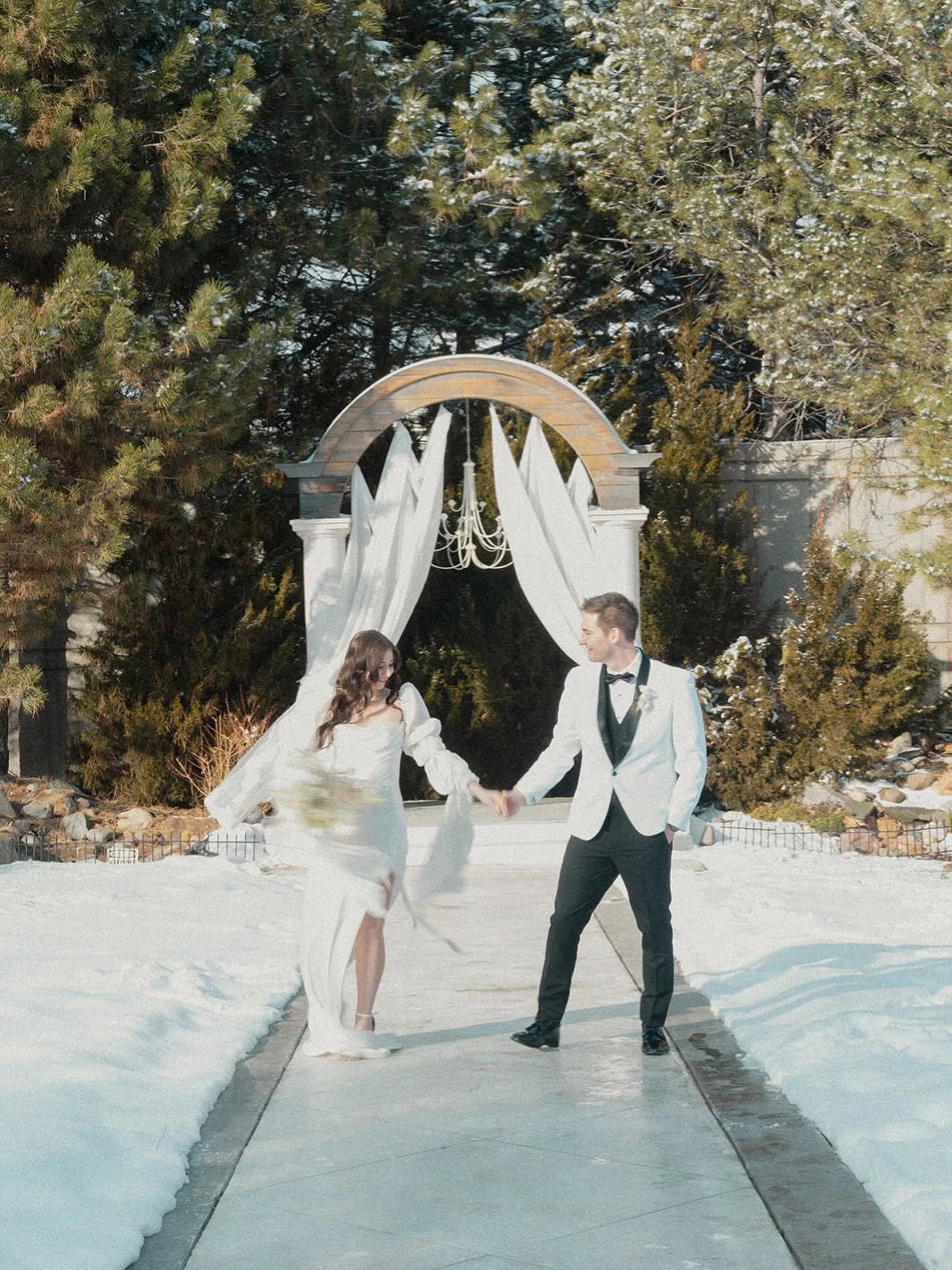 Crazy to think that today we have all of this snow and by the time Saturday rolls around, it will be close to 80 again!  Never a dull day in Colorado!!

Planner: @enchanteddesignscolorado
Venue: @chateauxgirls
Photographer: @crane.co.weddings
Florals