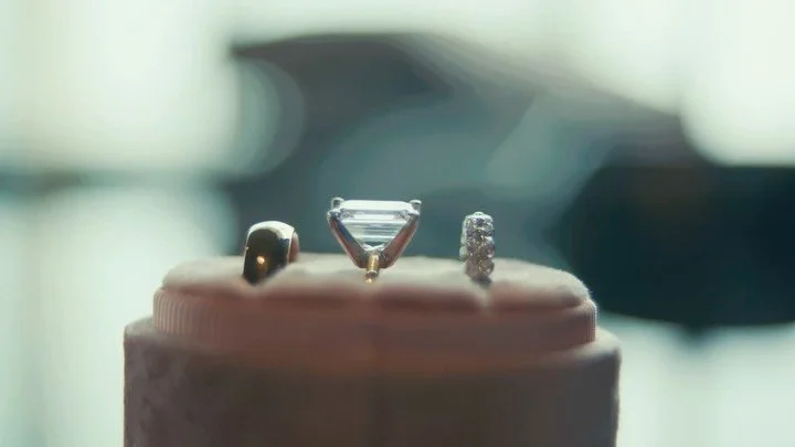 All the little details in the quiet before the festivities. ✨ The most beautiful tiny glimmers to remember when you look back at your wedding video for years ahead. #houstonweddings #houstonweddingvideo #filmvideographer #houstonvideographer