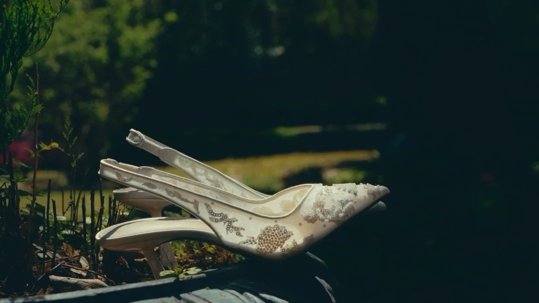 The perfect angle for the perfectly chosen details. Everything you choose for your special day deserves to be remembered - and that&rsquo;s where I come in. Your intentionality is seen and documented in a way that appreciates it in all of its beauty.