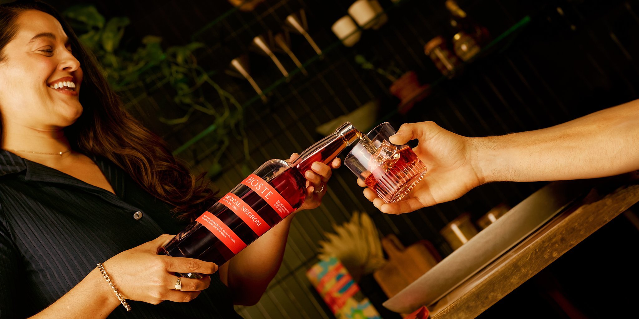 Hoste_Lifestyle_4_MezcalNegroni_117_Final (1).jpg