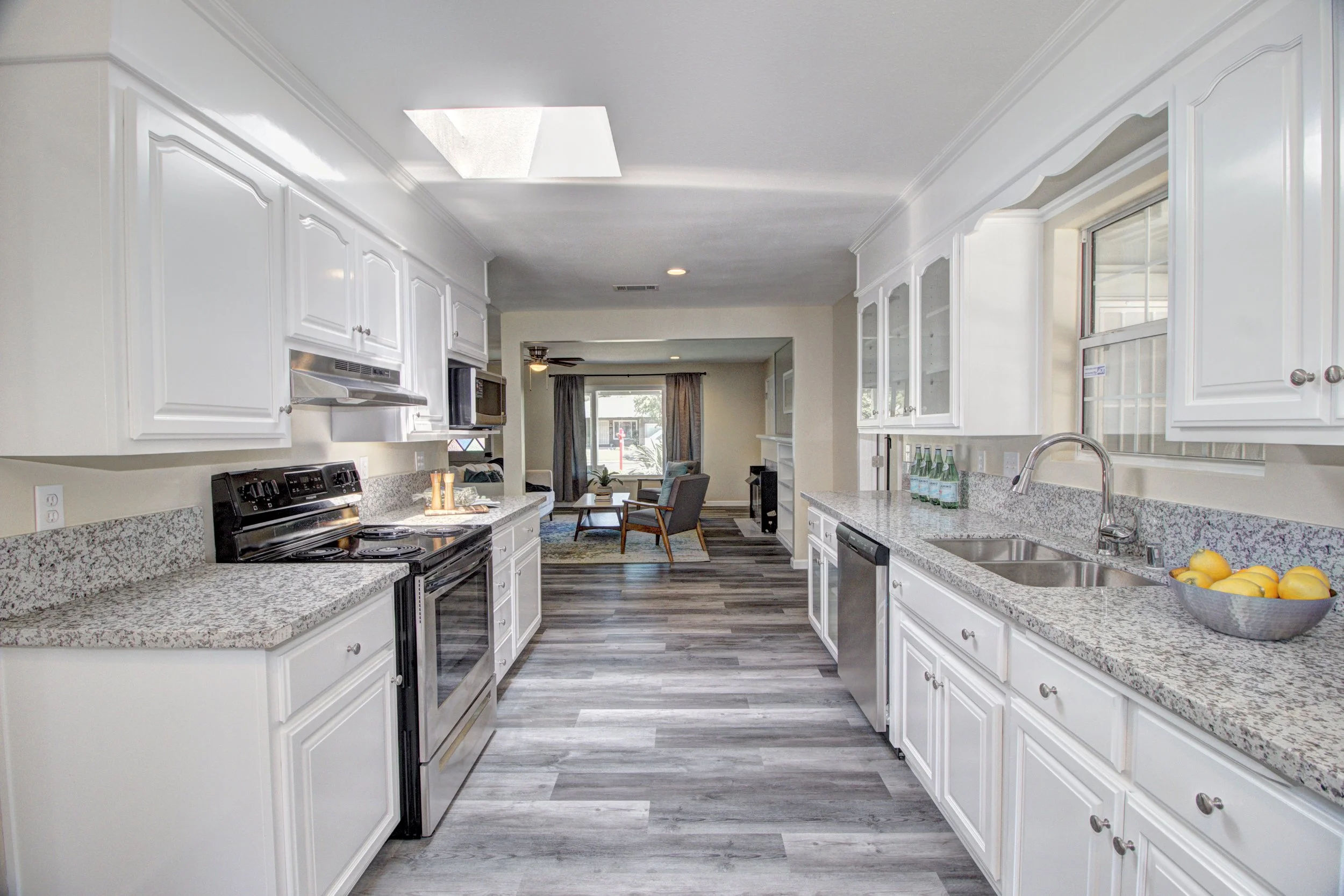 IMG_9752_3_4_5_6_7_Fusion-Interior.jpg