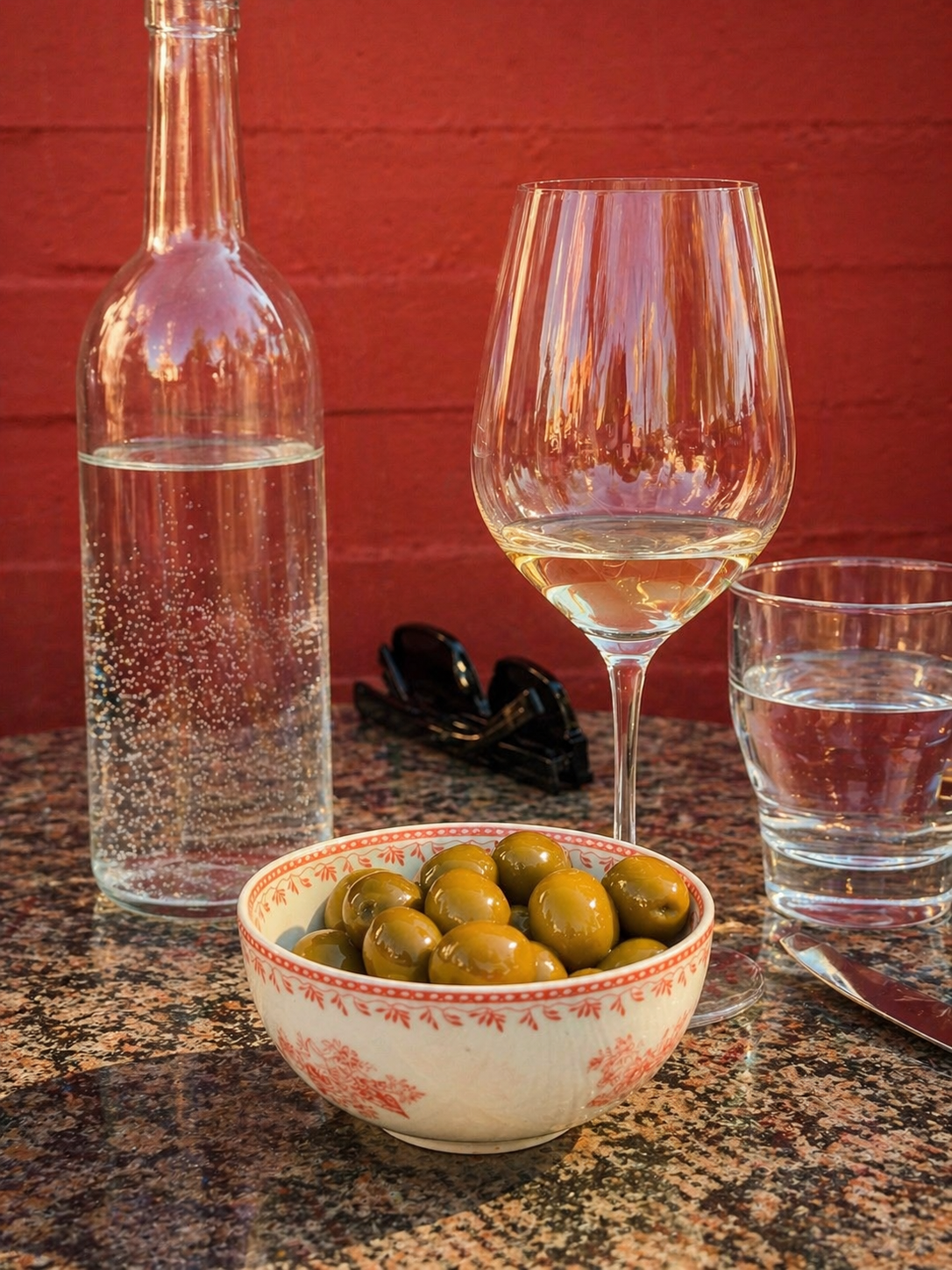 Happy Hour with patio in Logan Square Chicago - Bar Parisette