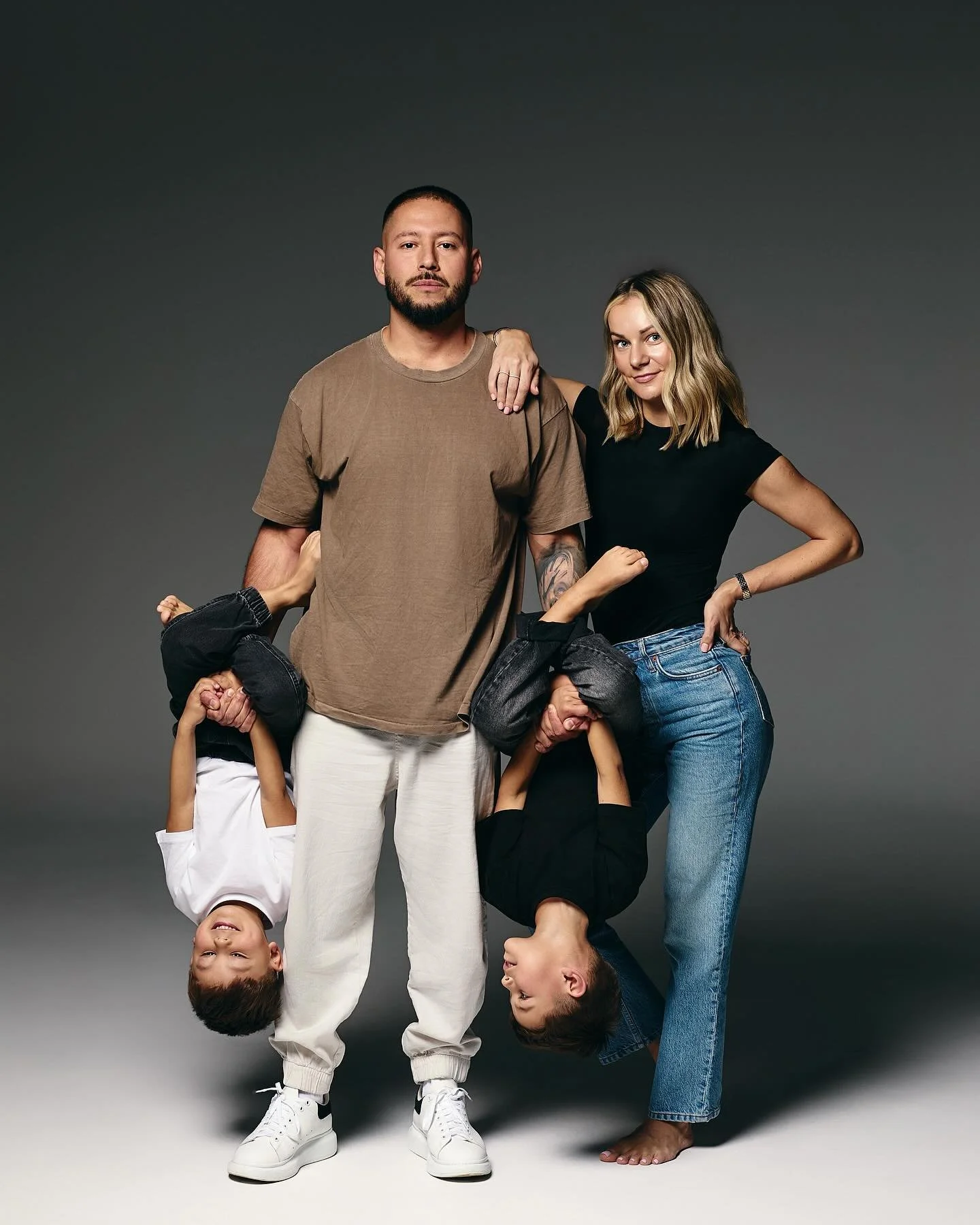 📸 Capture Moments 📸

Kids grow fast! Don't miss out on capturing their smiles and special times. Book a photo session now! 🌟

#familytime#capturememories#stamfordphotographer#familyphotographer#familyphotos