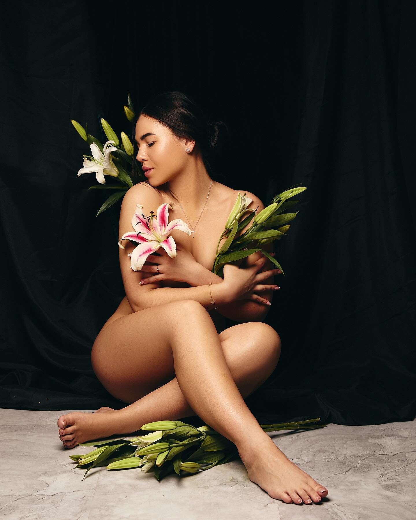 In bloom 🤍

Model @777_yulichka_ 

#photographerstamford#photooftheday#nycphotographer#ctphotographer