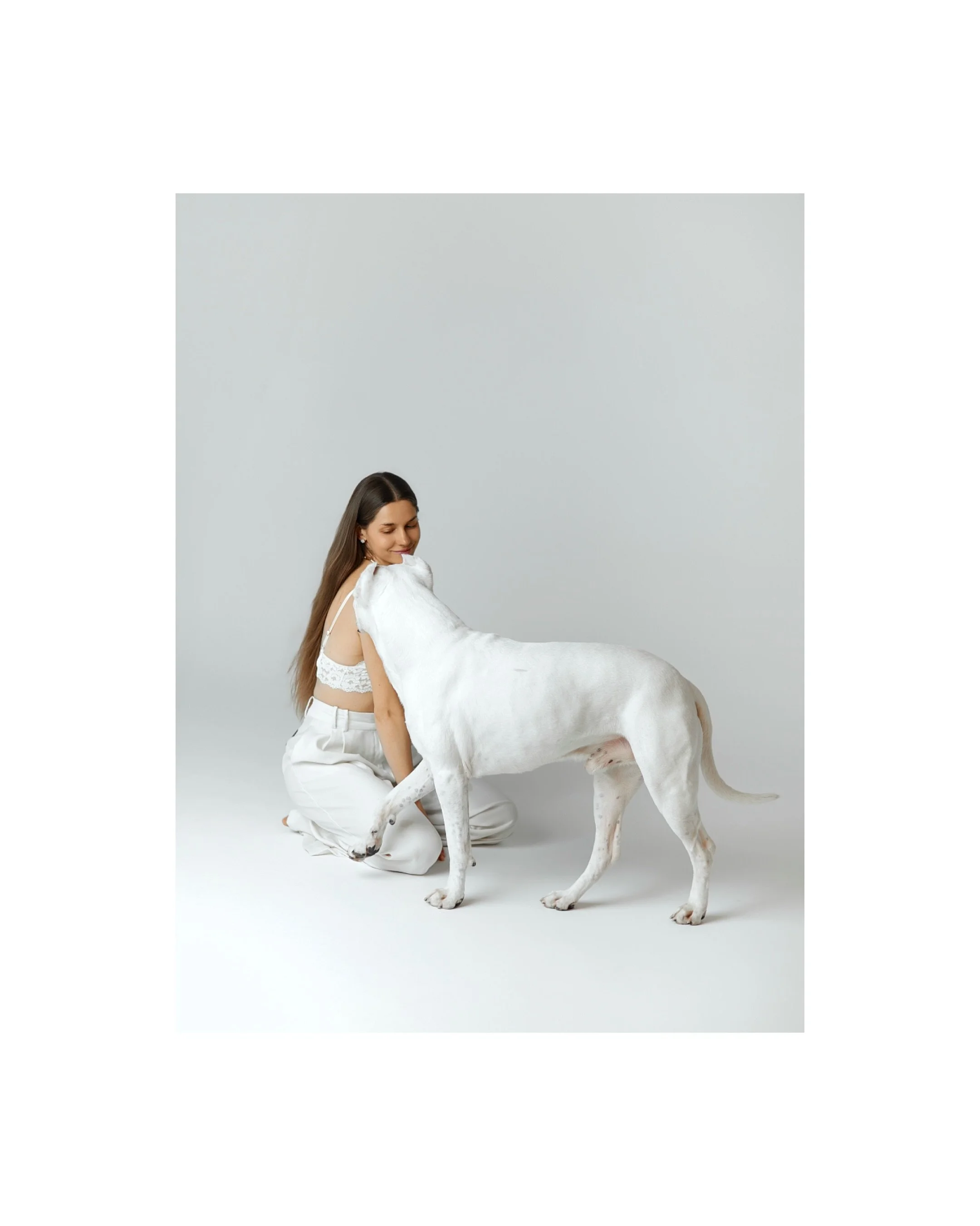 A moment of pure love 🤍

Would you bring your pet to a photoshoot? 🤍 Tell me in the comments!

Photographer Stamford | photo shoot in CT NY | stamford photographer | dog photo shoot