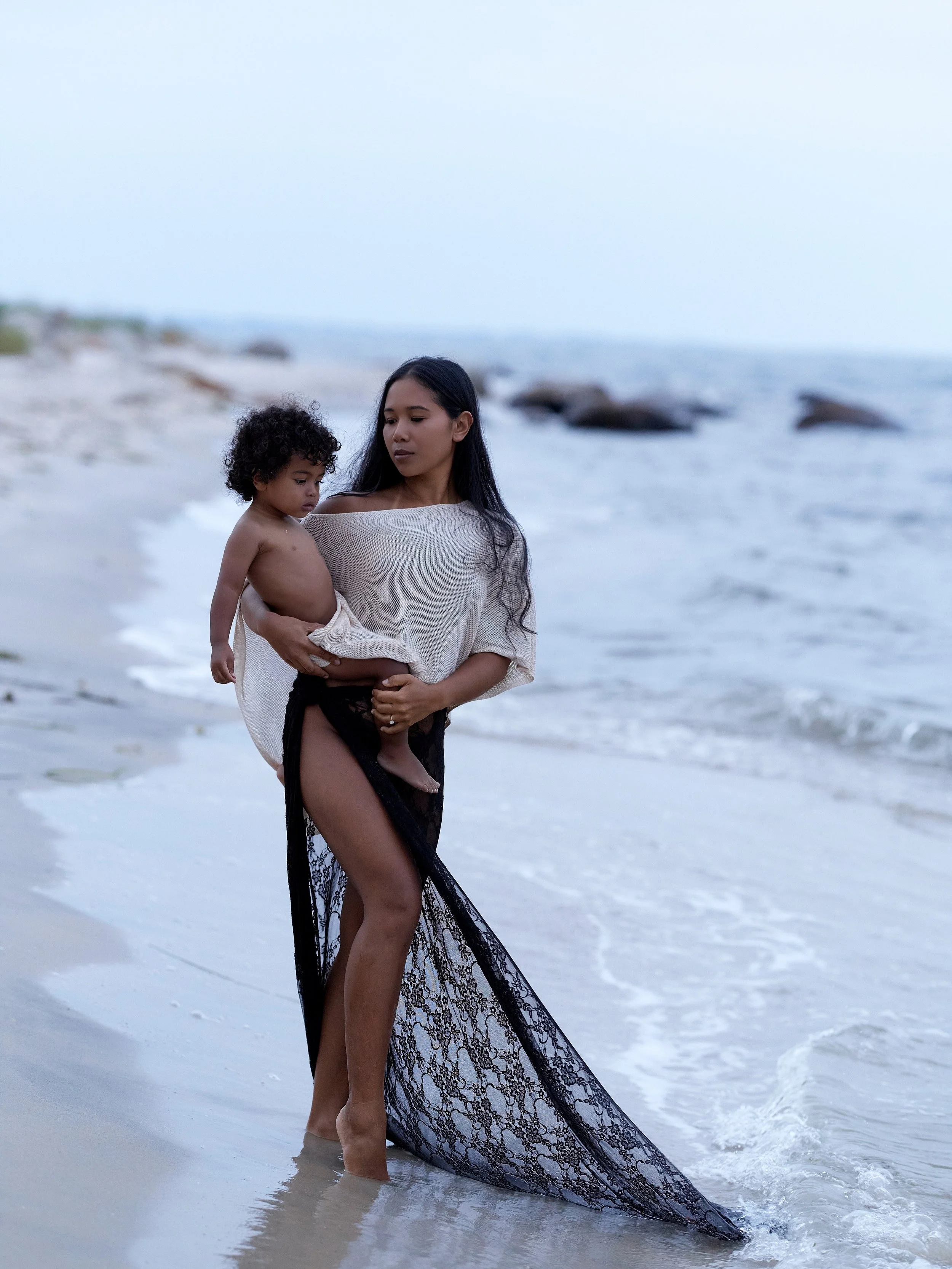 A love deeper than the ocean🌊

Mom and me photoshoot | beach photo shoot | CT photographer | NY photographer | baby