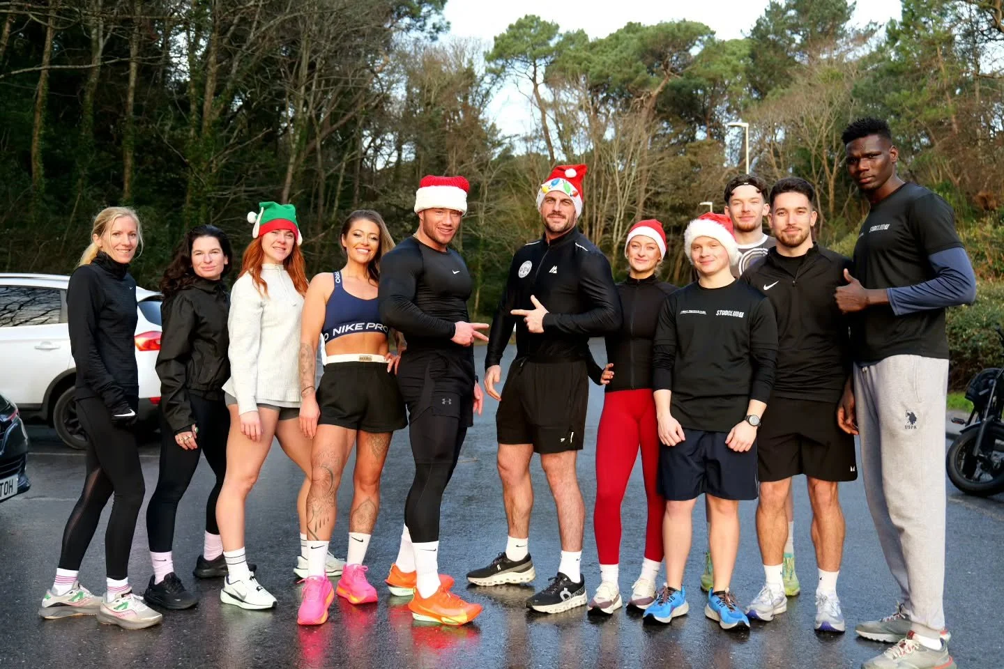Ending the year strong with one last @studclub_assault_course 🎅🔥

Huge shoutout to @connorb91 for building something bigger than just fitness &mdash; a community that&rsquo;s helping people level up their lives 💪🦁

So many epic people, real graft