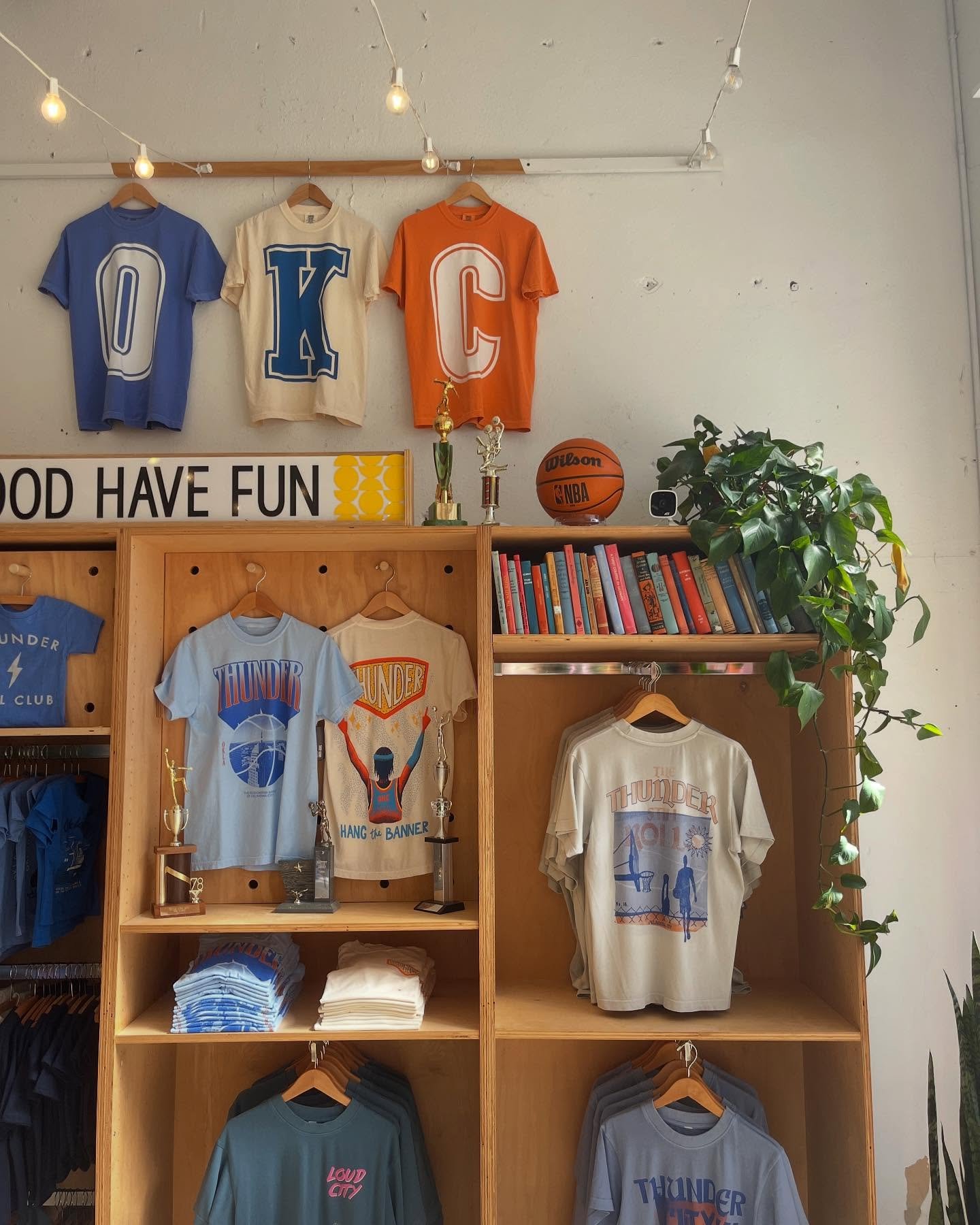 Looking 🌟cute🌟 over here in our orange and blue. 

#okcthunder #westernconferencefinals