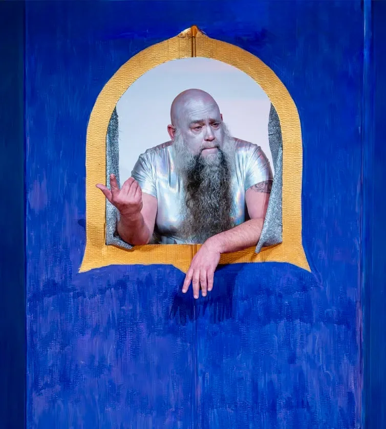 The Magic Mirror in the mirror frame