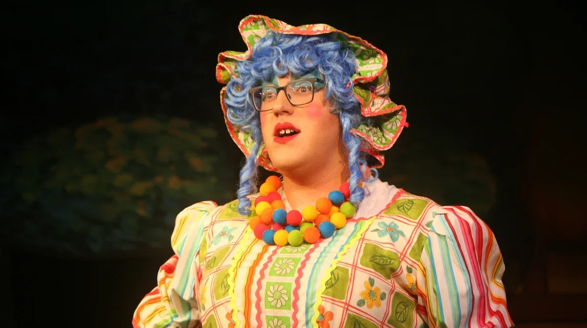 Pantomime dame In Jack and the Beanstalk panto script