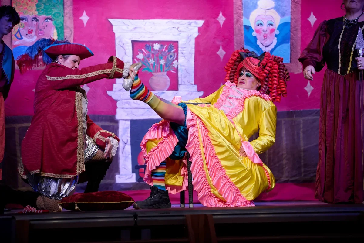 Best Pantomime Scripts for Medium Casts