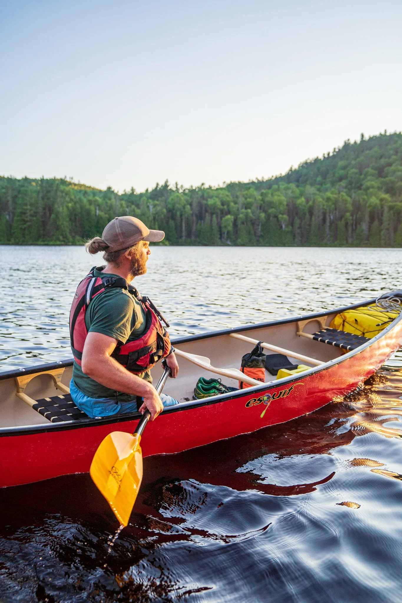 Canot sur la rivière Dumoine
