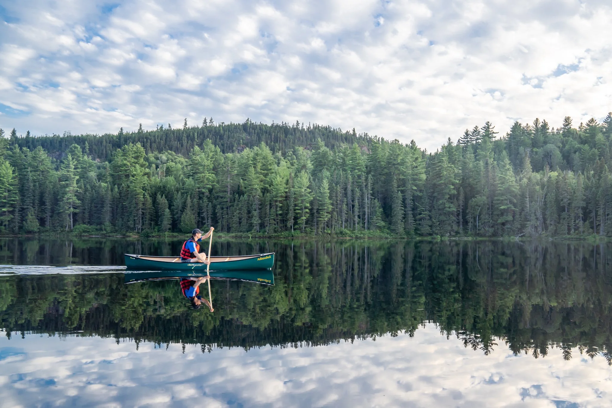 MA canot solo lac Lafond paysage.jpg