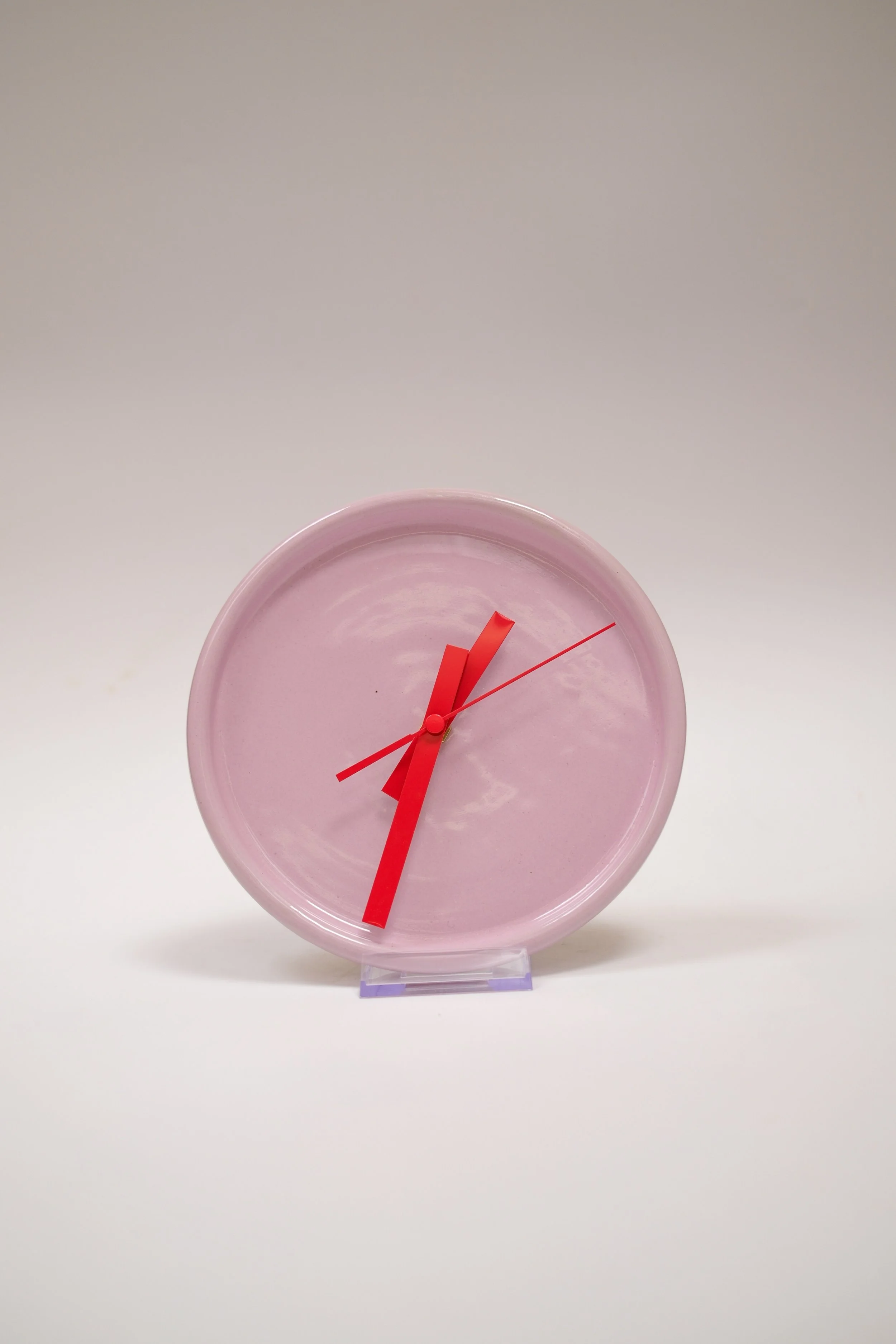 Wanduhr Flieder rot