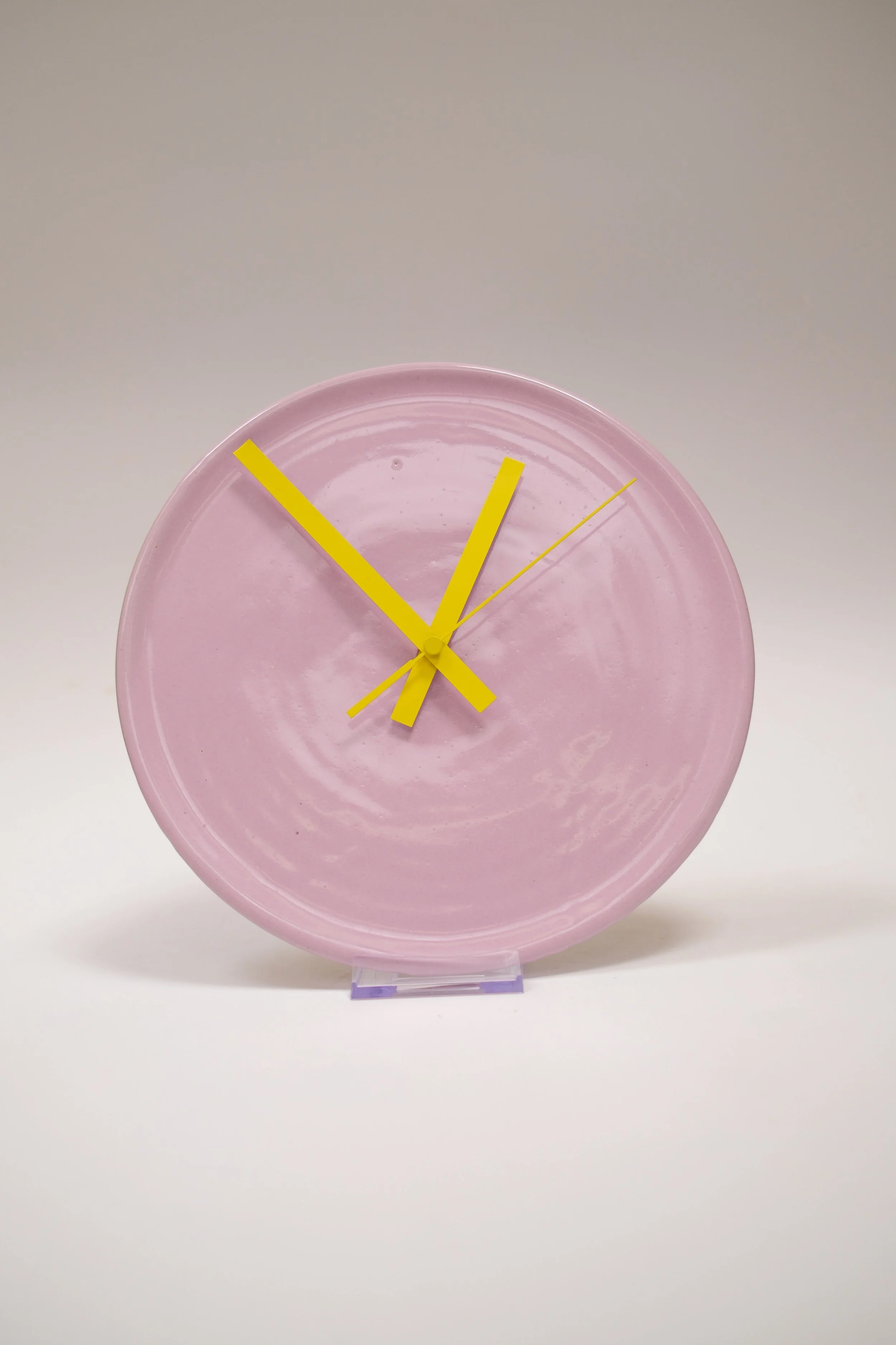 Wanduhr Flieder gelb groß