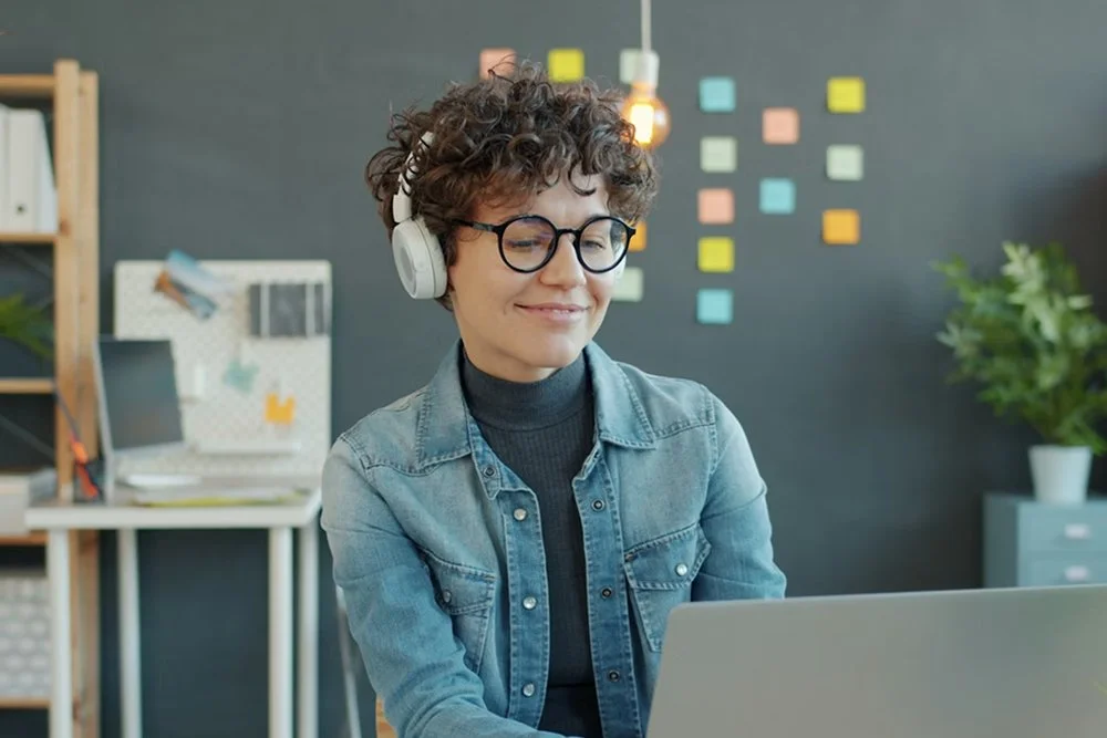 How Exhibitors Can Save Money on Trade Show Freight