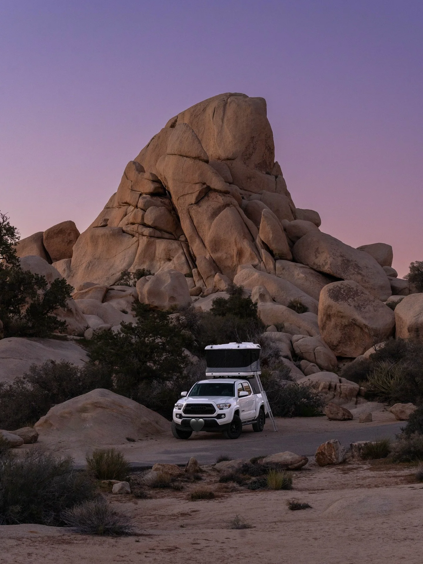 &mdash;&mdash; U2 made an album about this place and I can definitely see why. JT, you are a dream!! 💜🌌

Also, we have been LOVING our @jamesbaroud Evasion M tent! From parking to cozying up in the tent only takes 30 seconds no joke since we can ke