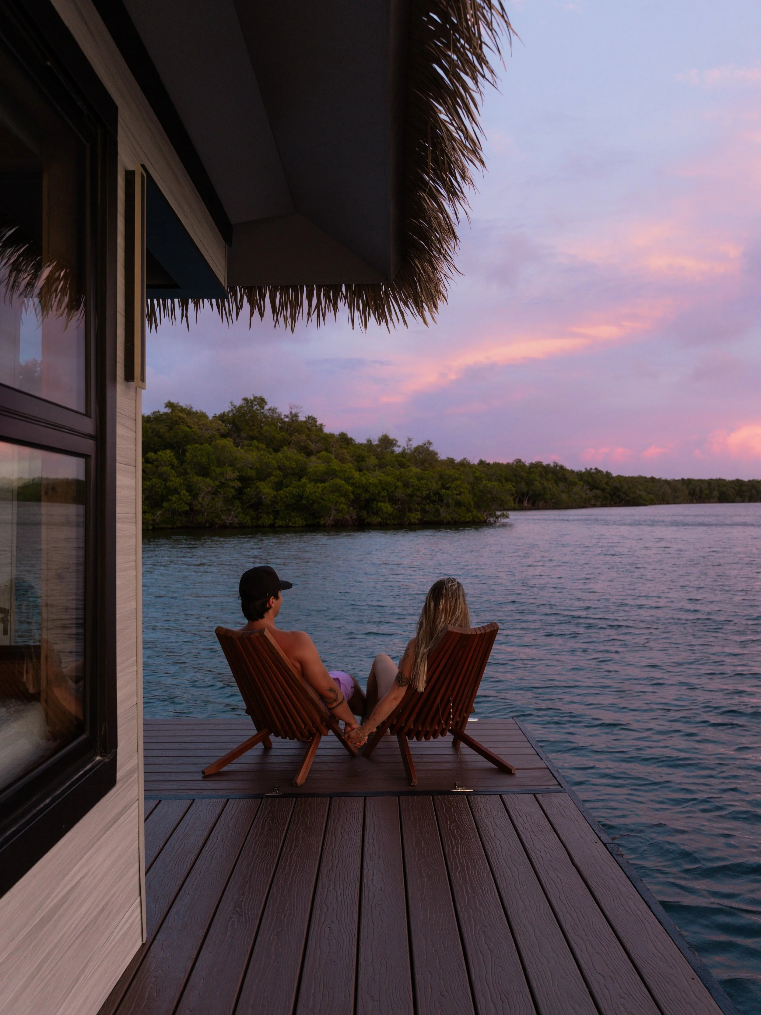 Introducing the dreamiest stay in Florida &mdash; @stayombi 🌈

Floating on the blue waters of the keys right near Everglades NP, you&rsquo;ll find this off-grid paradise comprising of 3 private, floating bungalows. Complete with AC, hot showers, WiF
