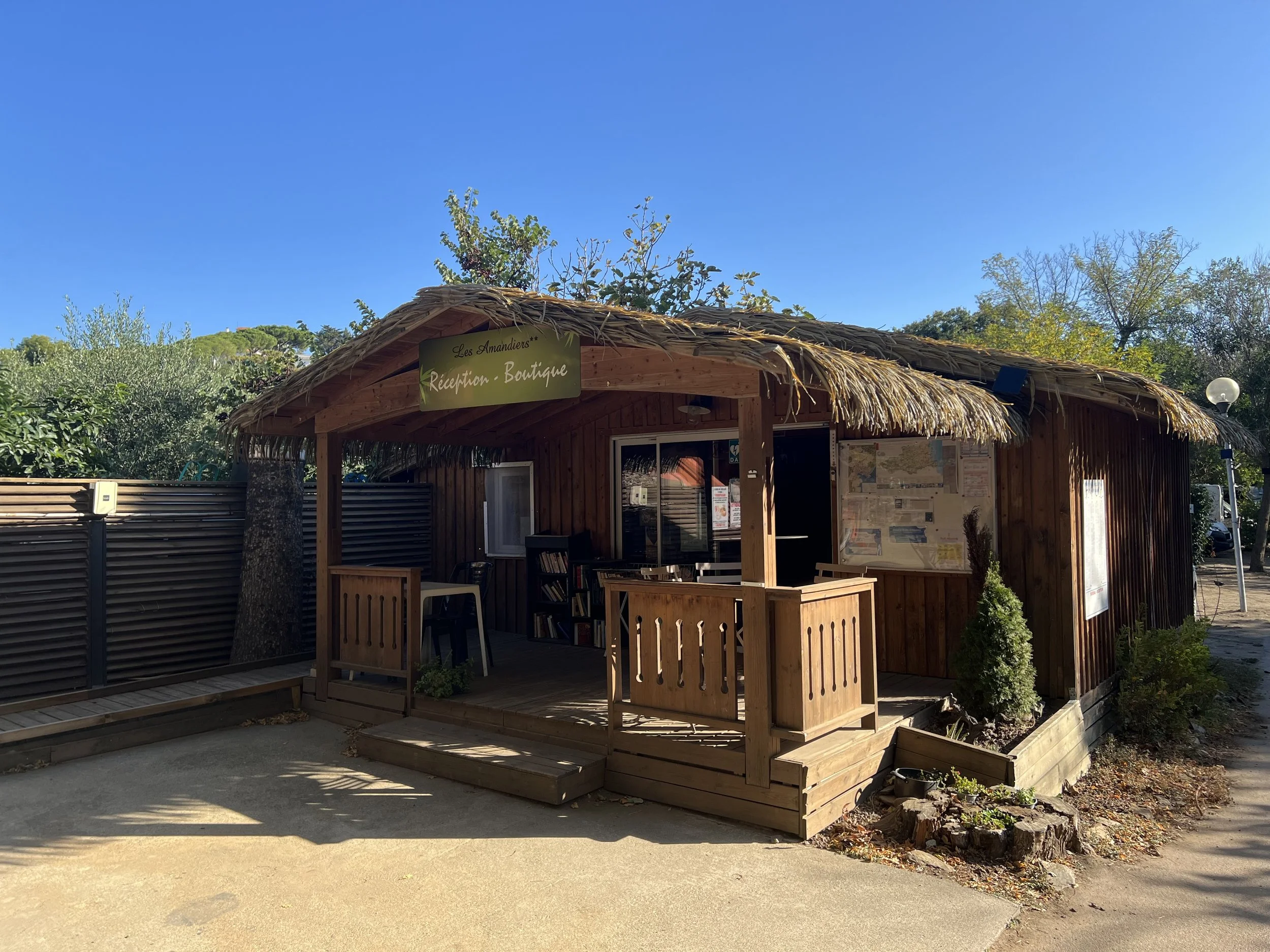Les Amandiers Camping Collioure Reception.JPG