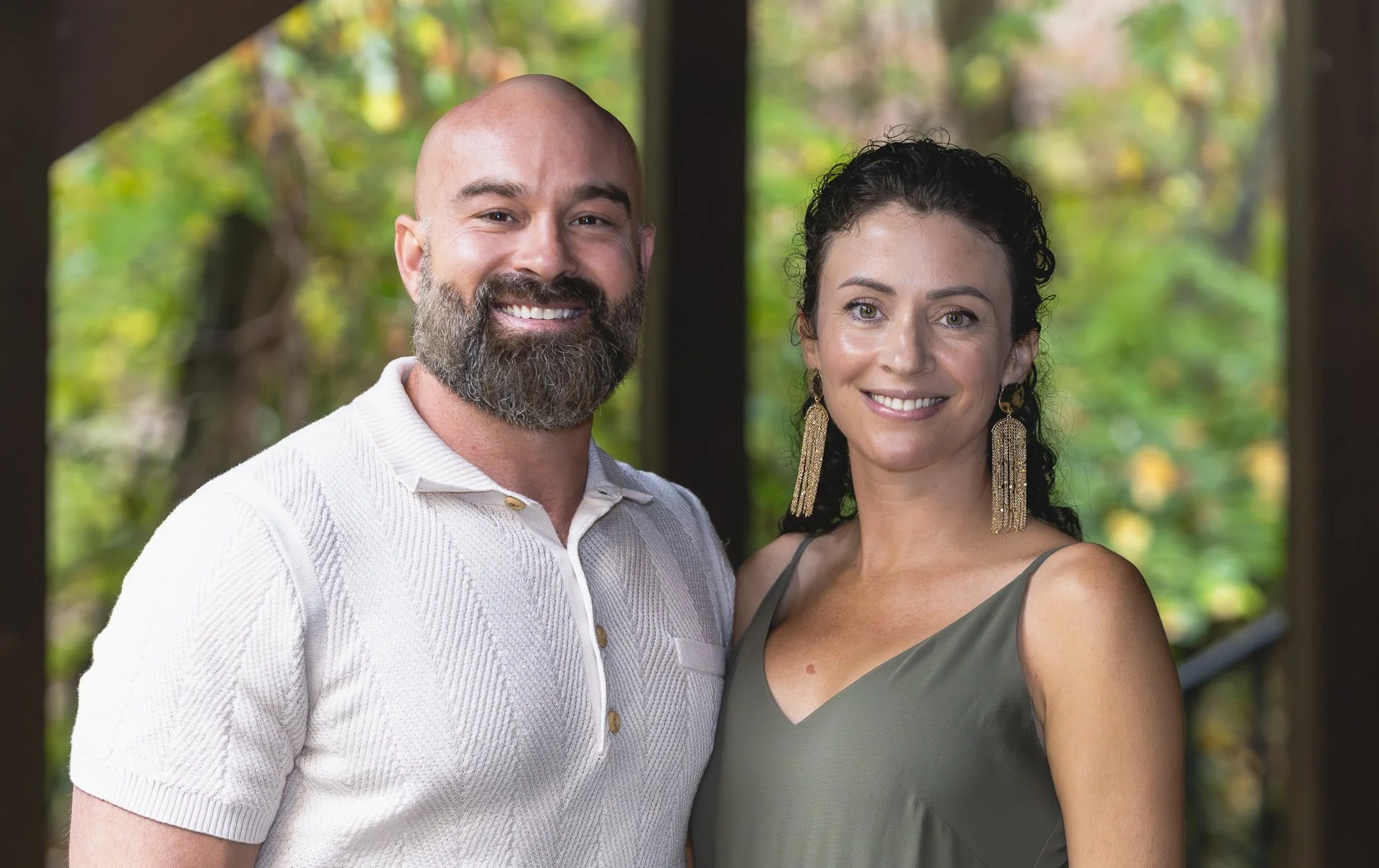 Elegant Outdoor Couple Portrait | Natural Light Lifestyle Photography