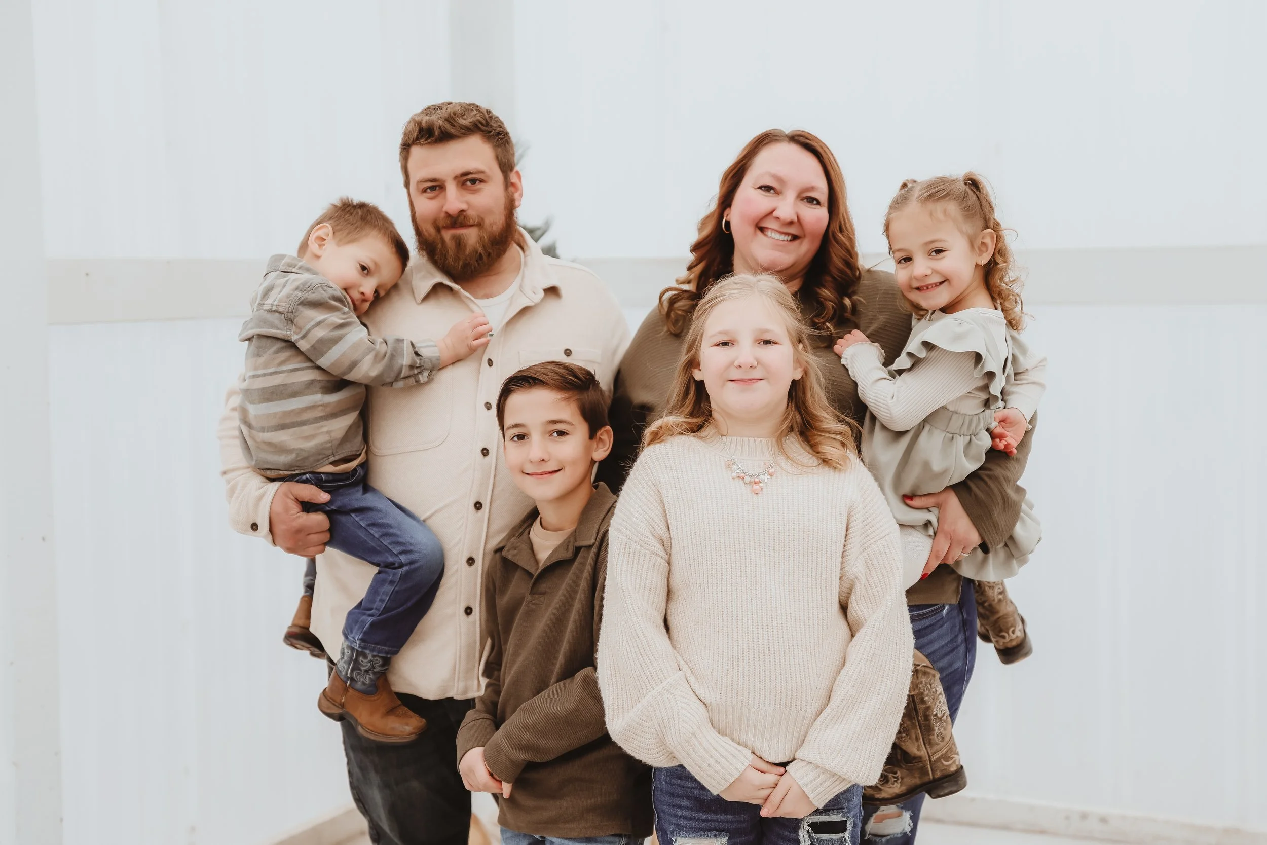 FAMILY/ SIBLINGS/ GENERATIONS/ COUPLES