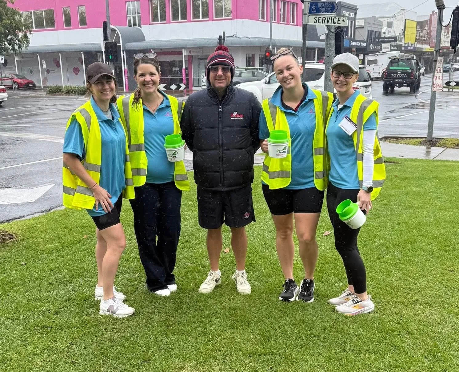 Our incredible Women of Whelans (WOW) &mdash; Vicky, Rachel, Charli and Kaitlyn &mdash; braved the rain on Friday to proudly represent WOW alongside @bairnsdalefnc, supporting the Good Friday Appeal.

With tins in hand and smiles on their faces, the 
