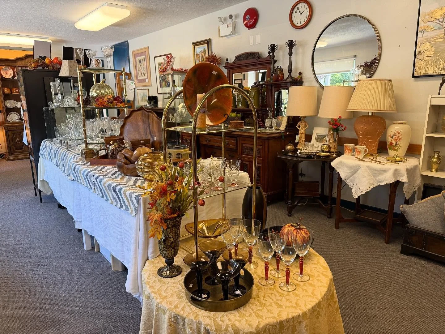 The Treasure Trove got a Fall makeover! Come and see what&rsquo;s in store - Tuesdays, Thursdays and Saturdays from 10 to 3 pm. And don&rsquo;t forget our Pop-Up Sale coming up this weekend! #treasuretrove #westvan #westvancouverunitedchurch #westvan
