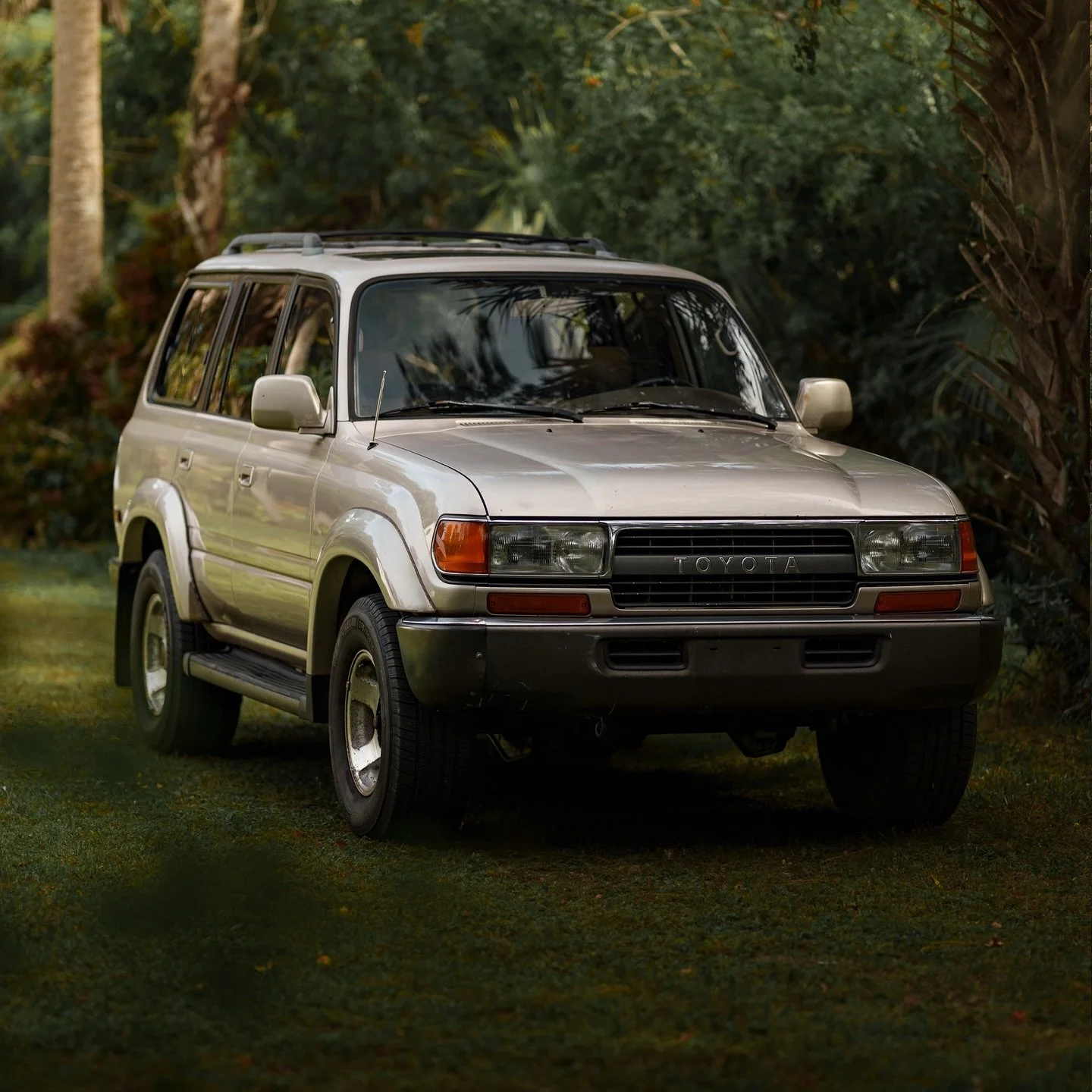 The Land Cruiser. 

Will be available to purchase on Bring A Trailer very soon

#ojstyle | #shiftworksmag

#landcruiser #toyota #bringatrailer