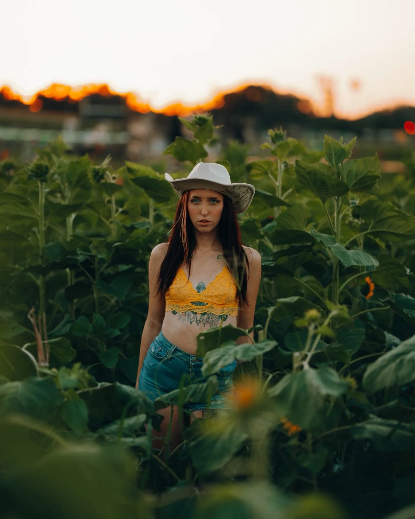 In the fields with @camyarlenem | #ojstyle 

#portraits #polarpro