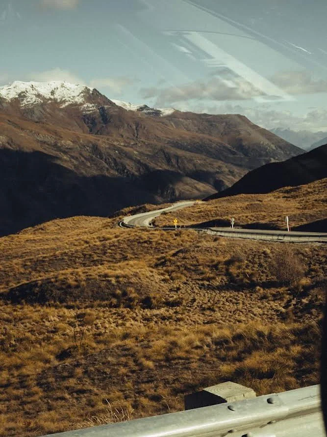 We hit the road in New Zealand this month with @dbjourney and Defender. 

We threw the bags into the back, and drove off into the mountains.

Stills 1-2 photographer @jayfrench 
Still 3 photographer @scottruzzene 
Pictured @justinmayers

#Defender