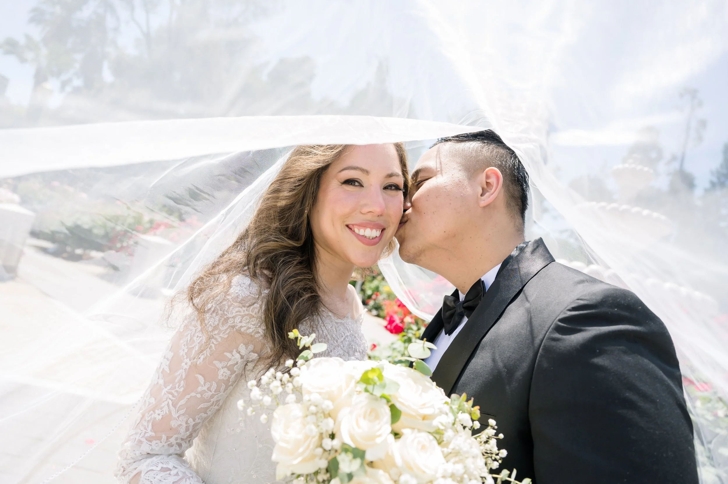 Rose Garden Sacramento Wedding Photo