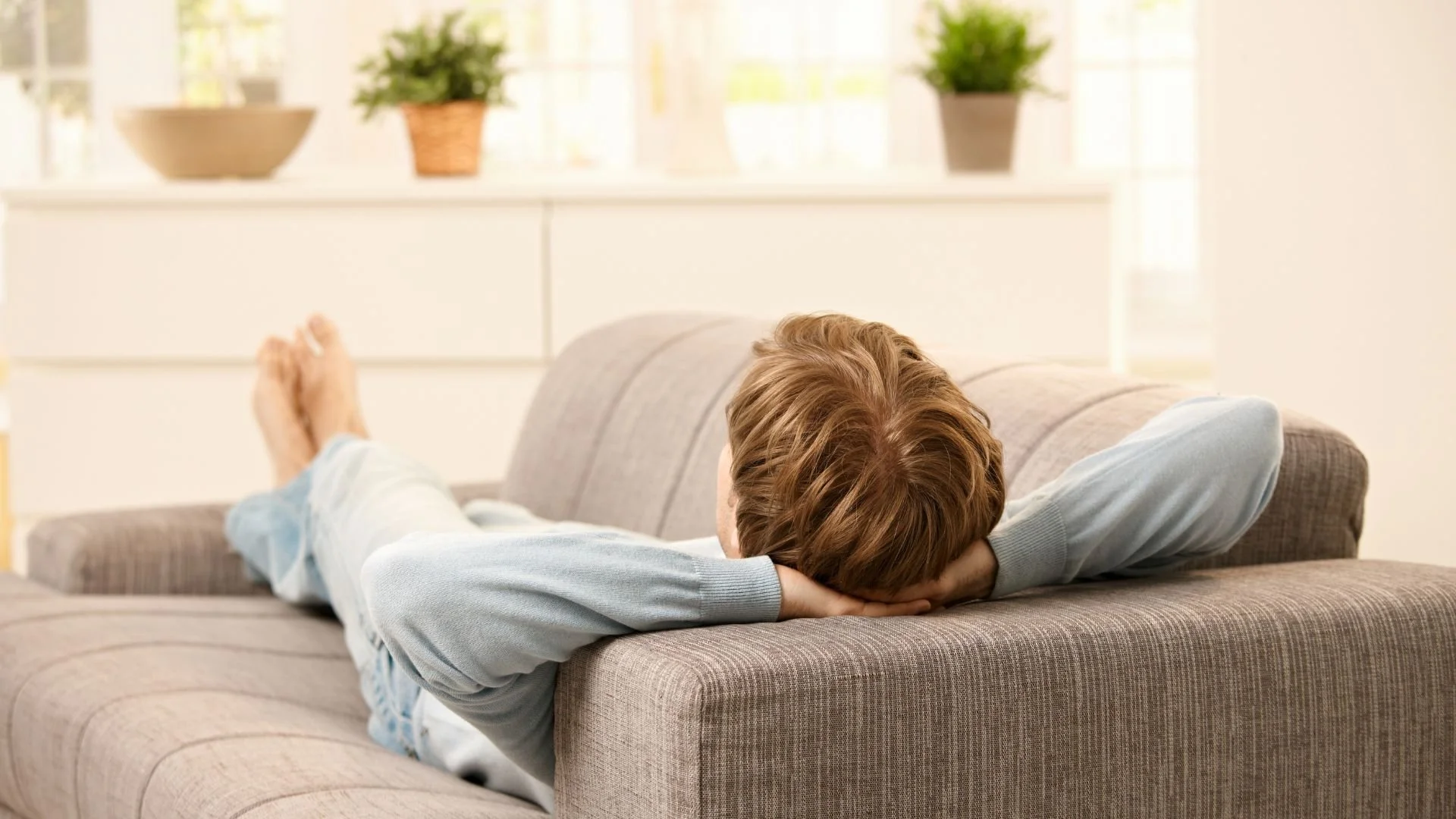 What Actually Happens in an Online Hypnotherapy Session (and How to Prepare for One)