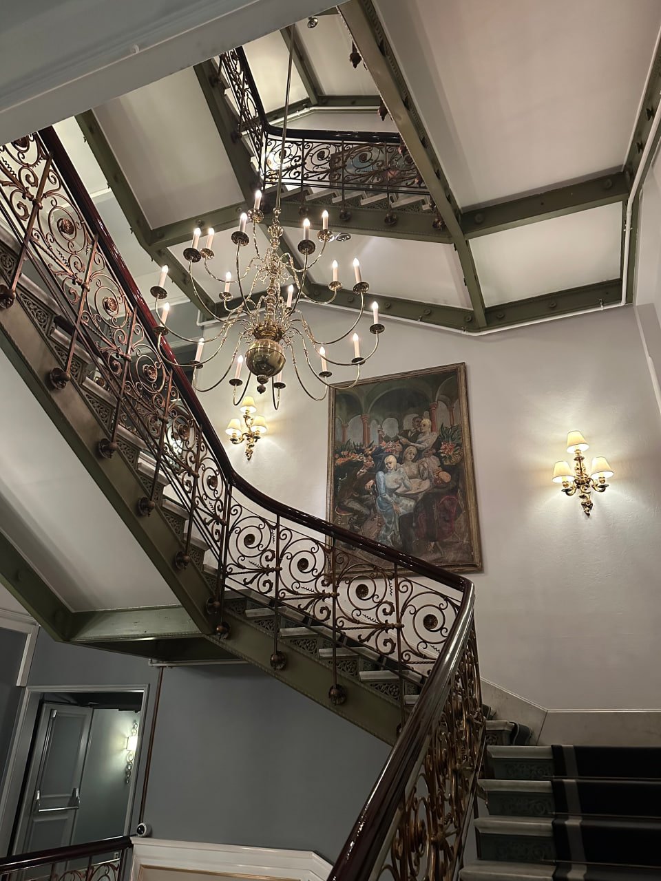 Grand Hotel Oslo: A Timeless Haven of Elegance and Art