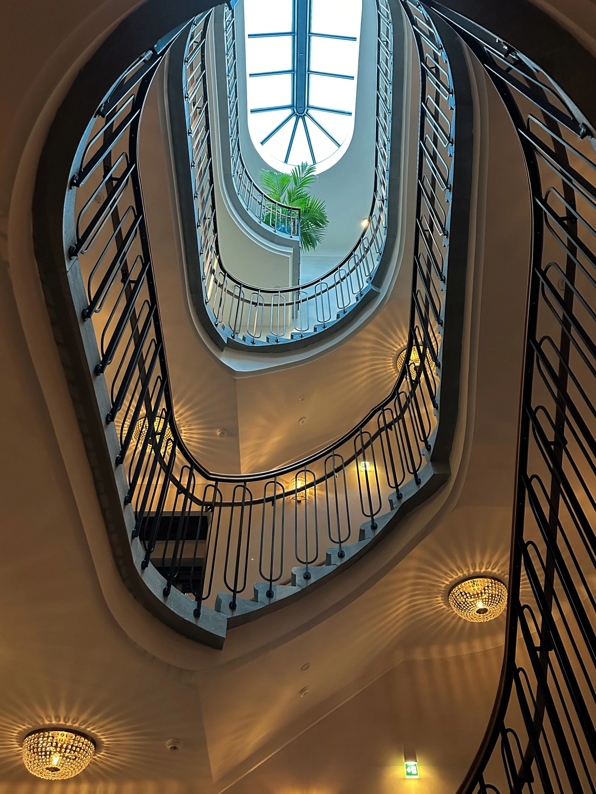 Hotel MOTTO: Where Parisian Elegance Meets Viennese Charm