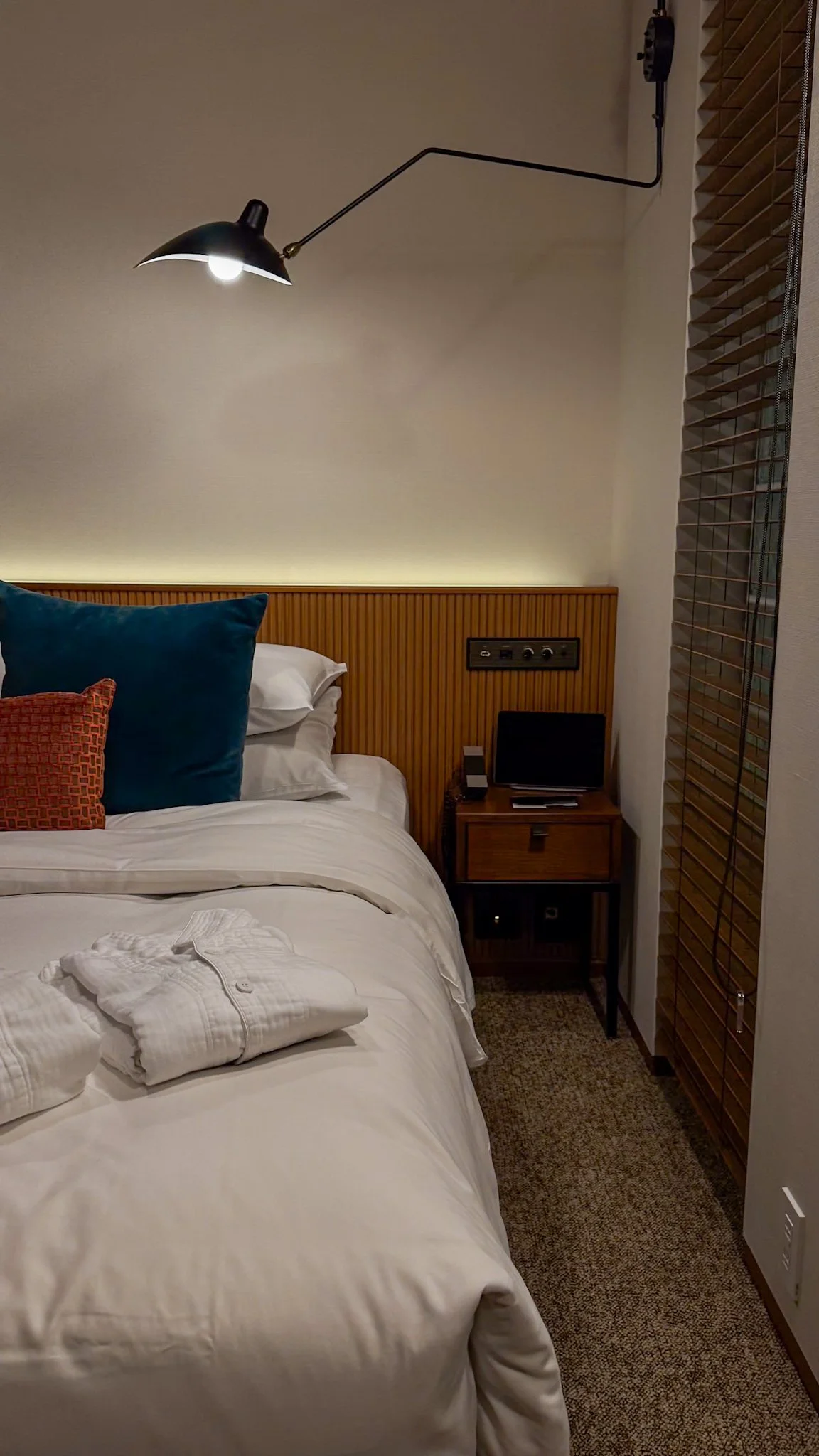 Room (1).jpg