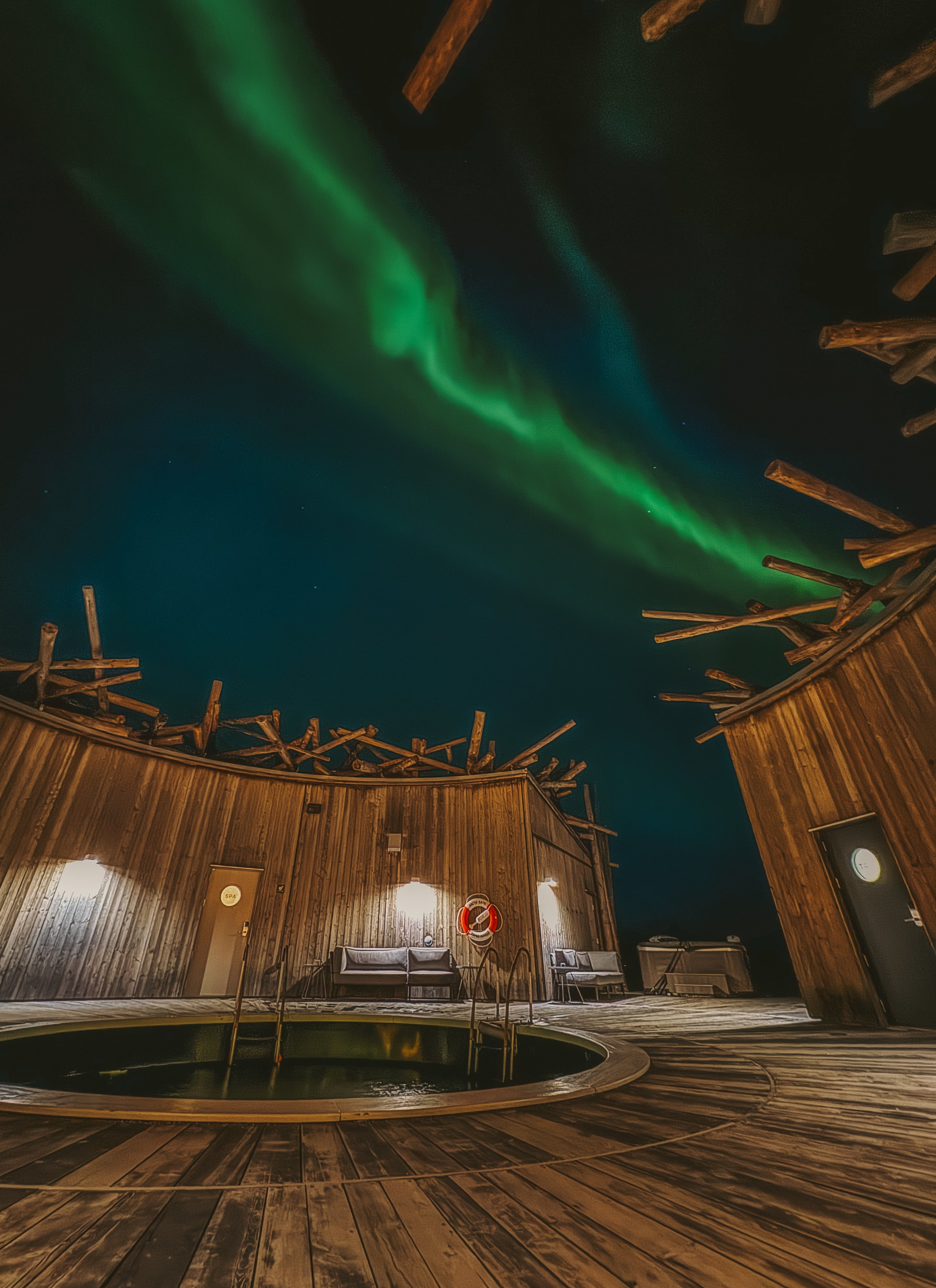Arctic_Bath_AK_Aurora-04.jpg