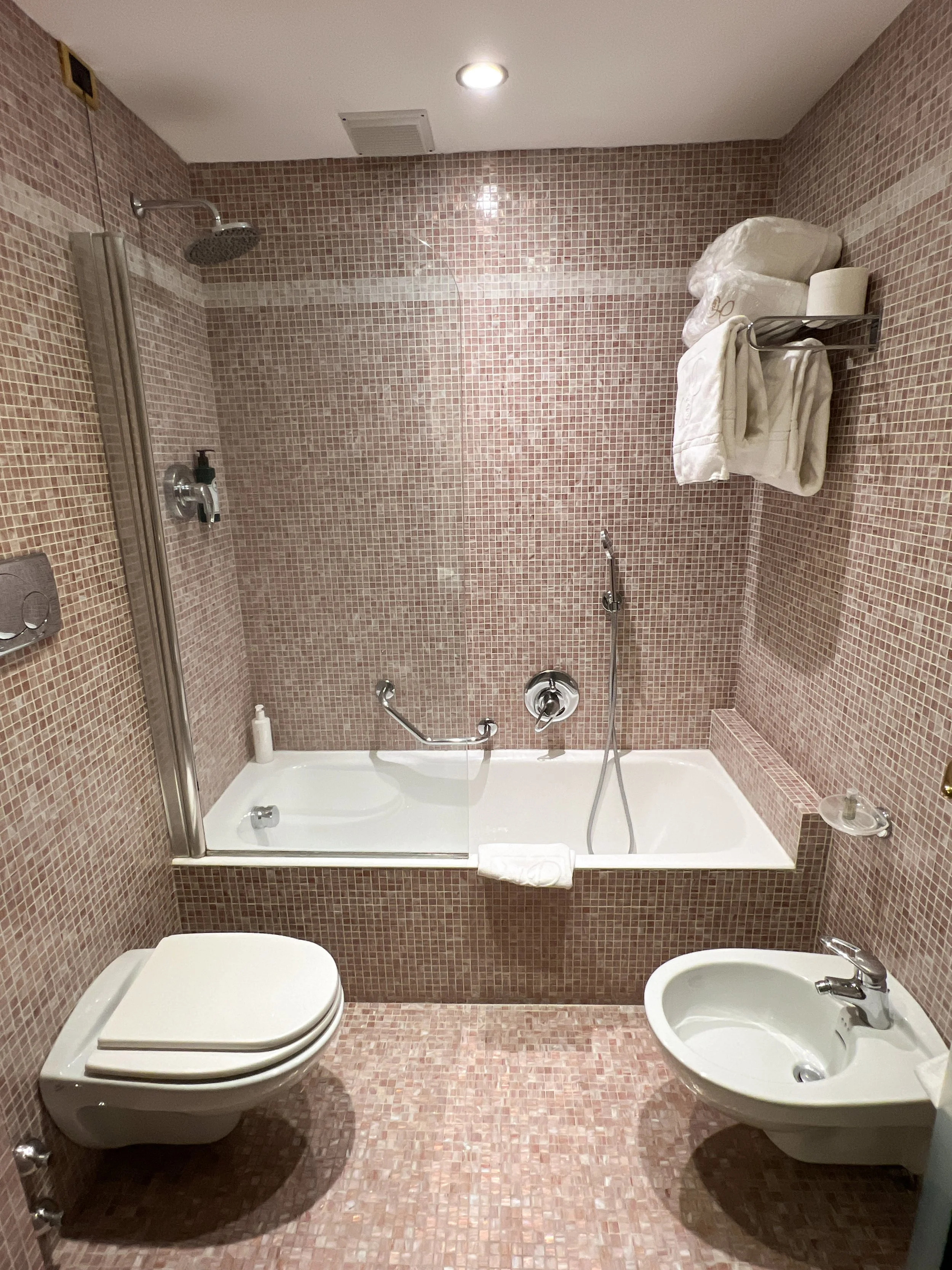 hotel-pierre-curavista-04.JPG