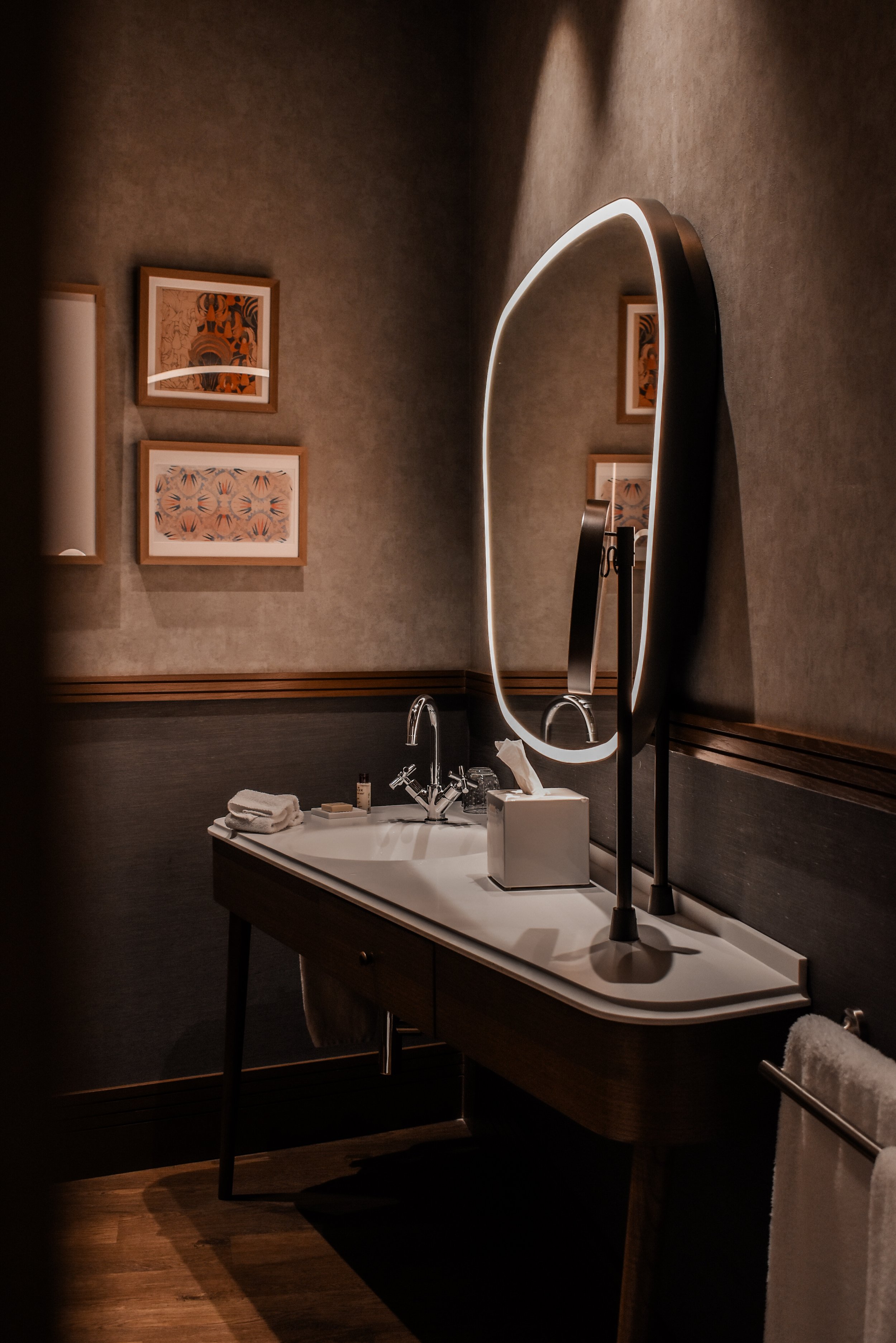 Bathroom01edited.jpg
