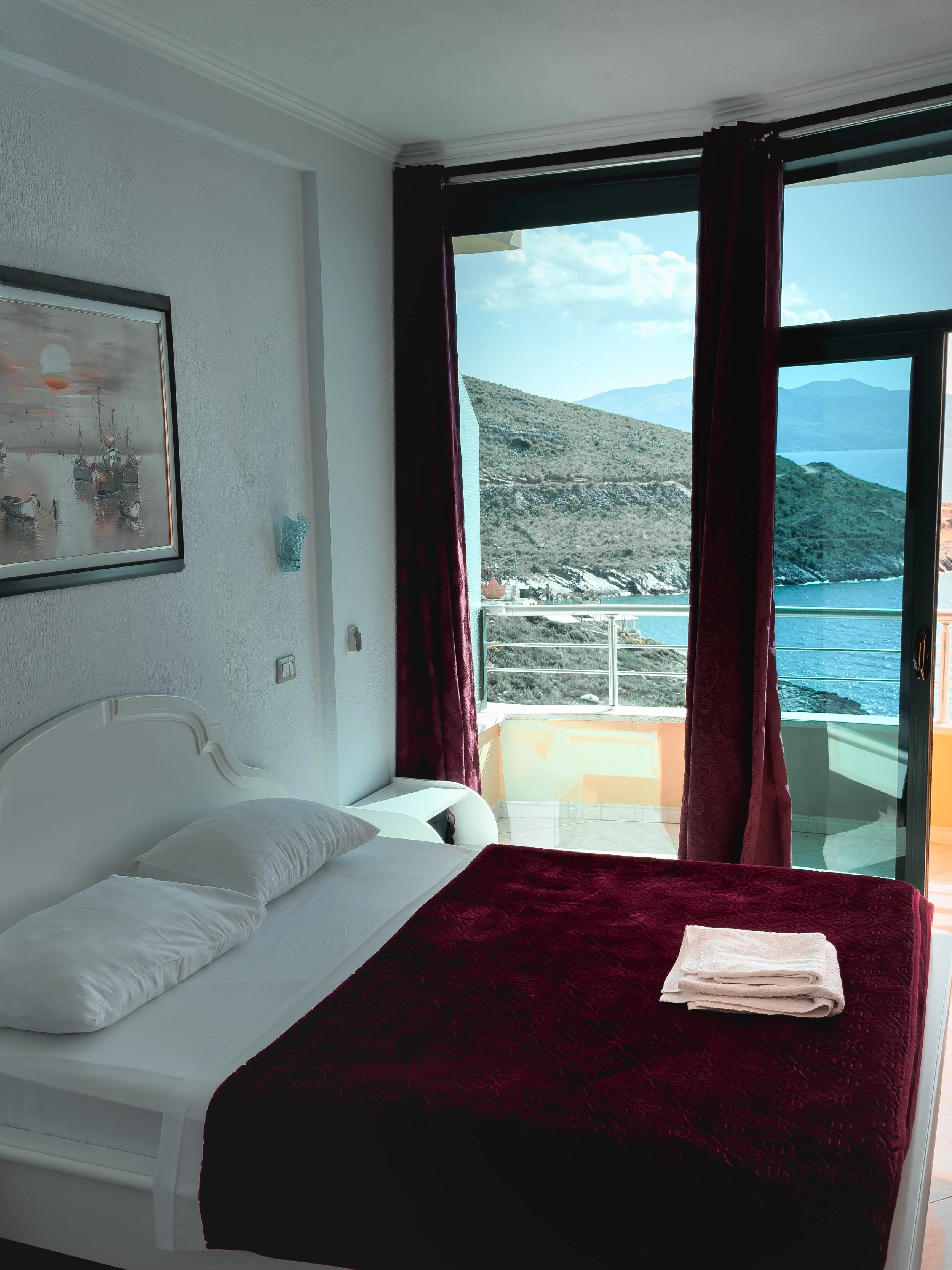 Hotel Bahamas Sarandë: Where Sea‑Breeze Meets Warm Hospitality