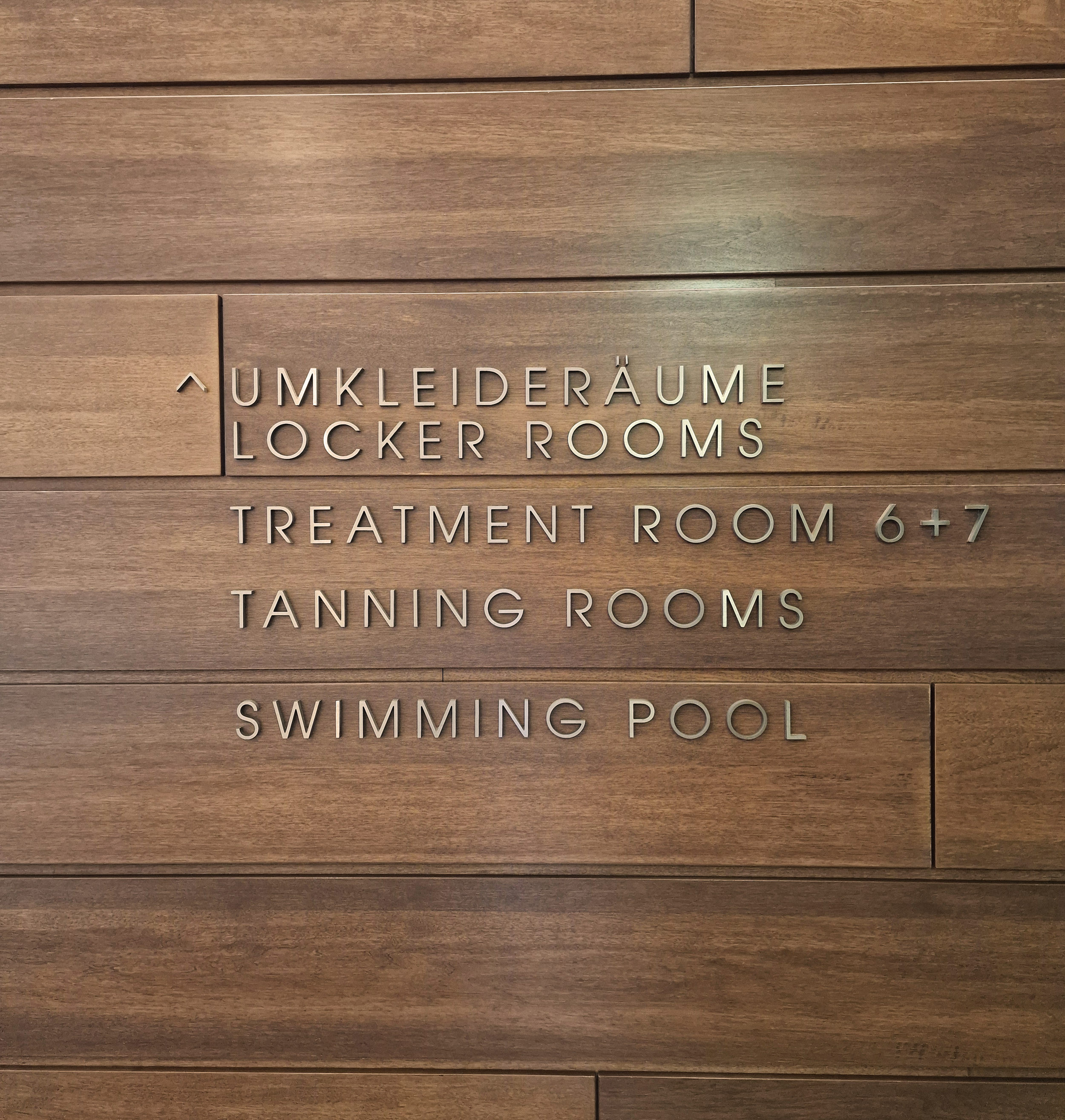 Spa Changing Room Sign.png