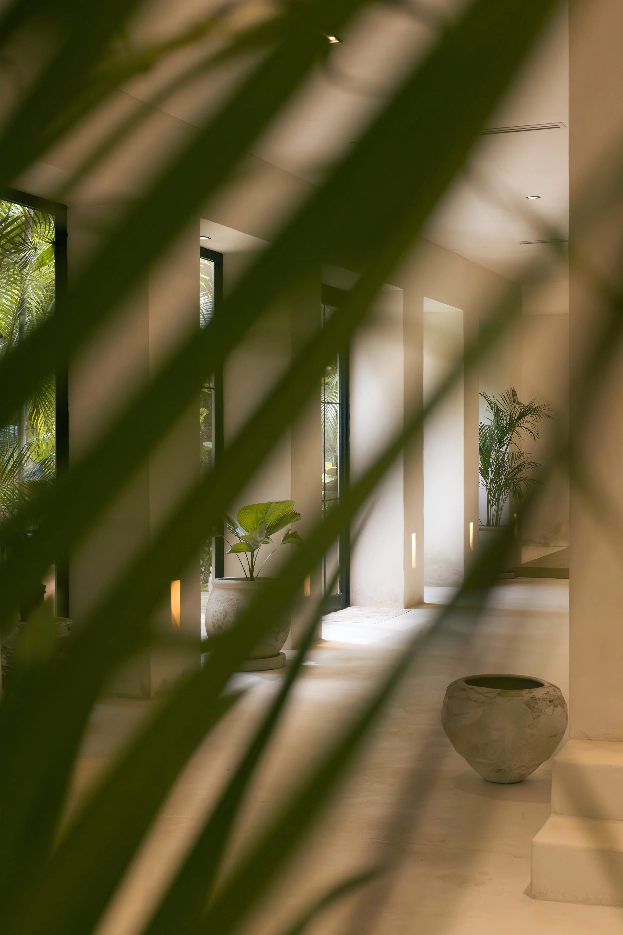 VillaFosca_DeborahKombe_Hallway (1).jpg