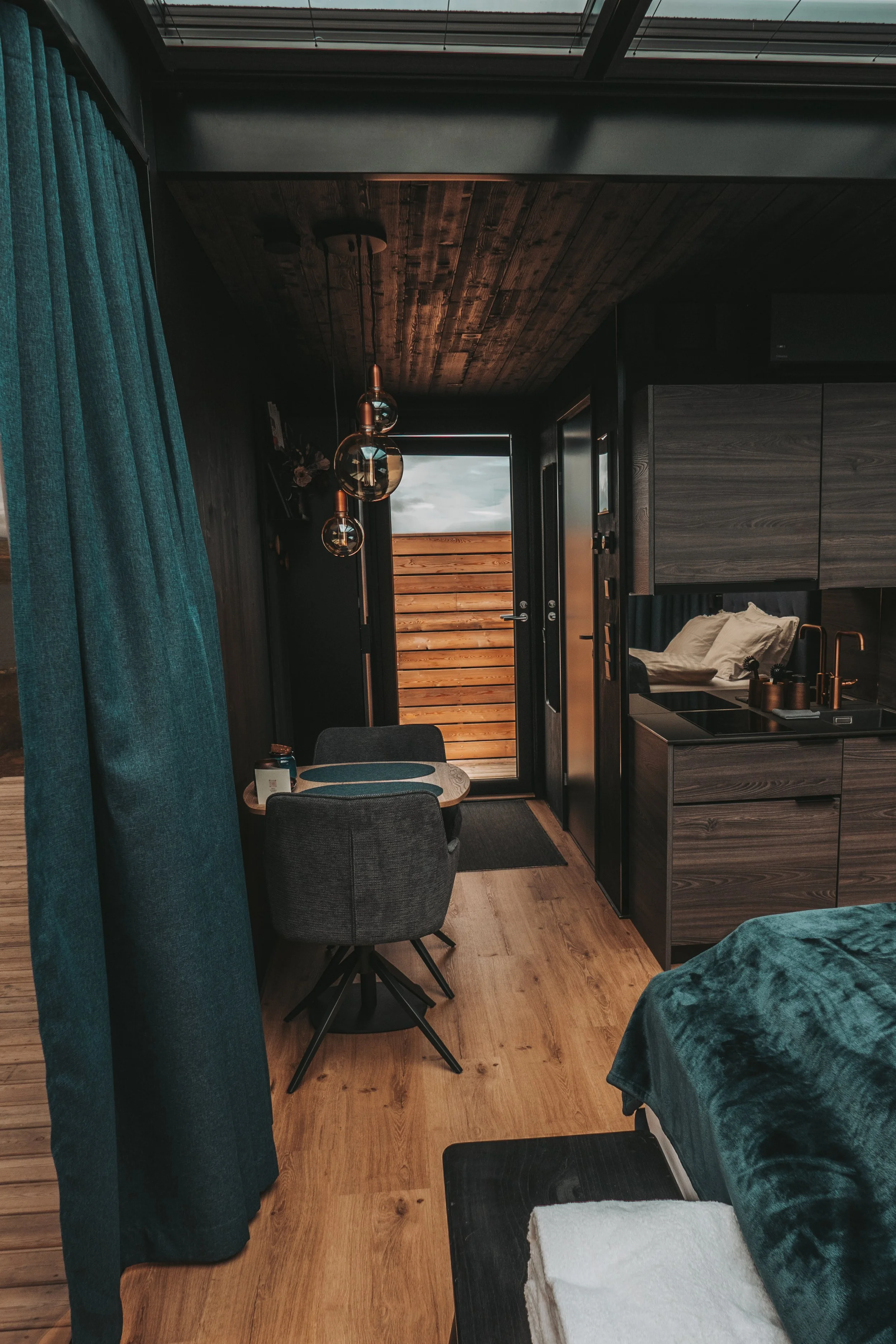 Mystic_Light_Lodge-19.jpg