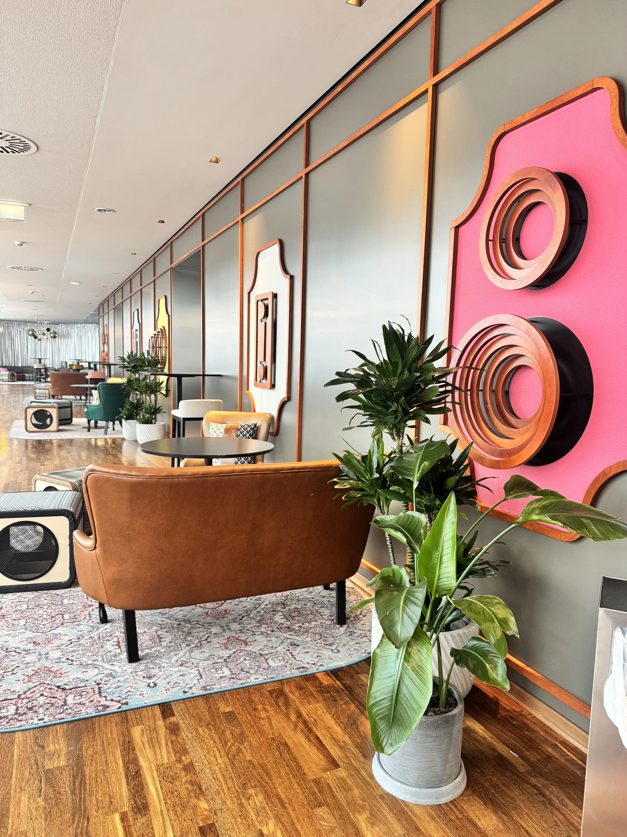 Avani Frankfurt City Hotel: A Vibrant Tribute to 80s Techno in the Heart of the City
