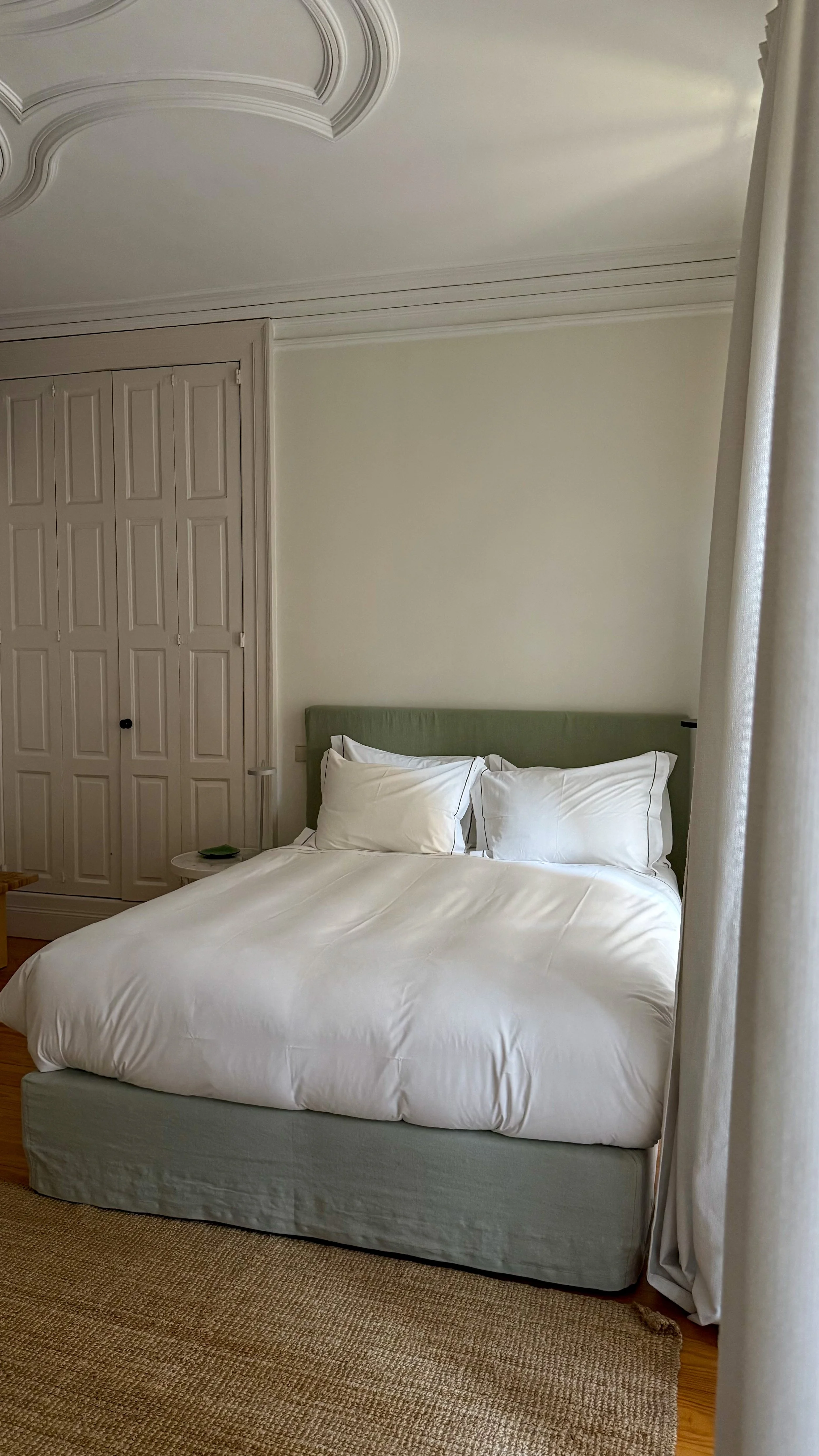 Apart1_bed.JPG